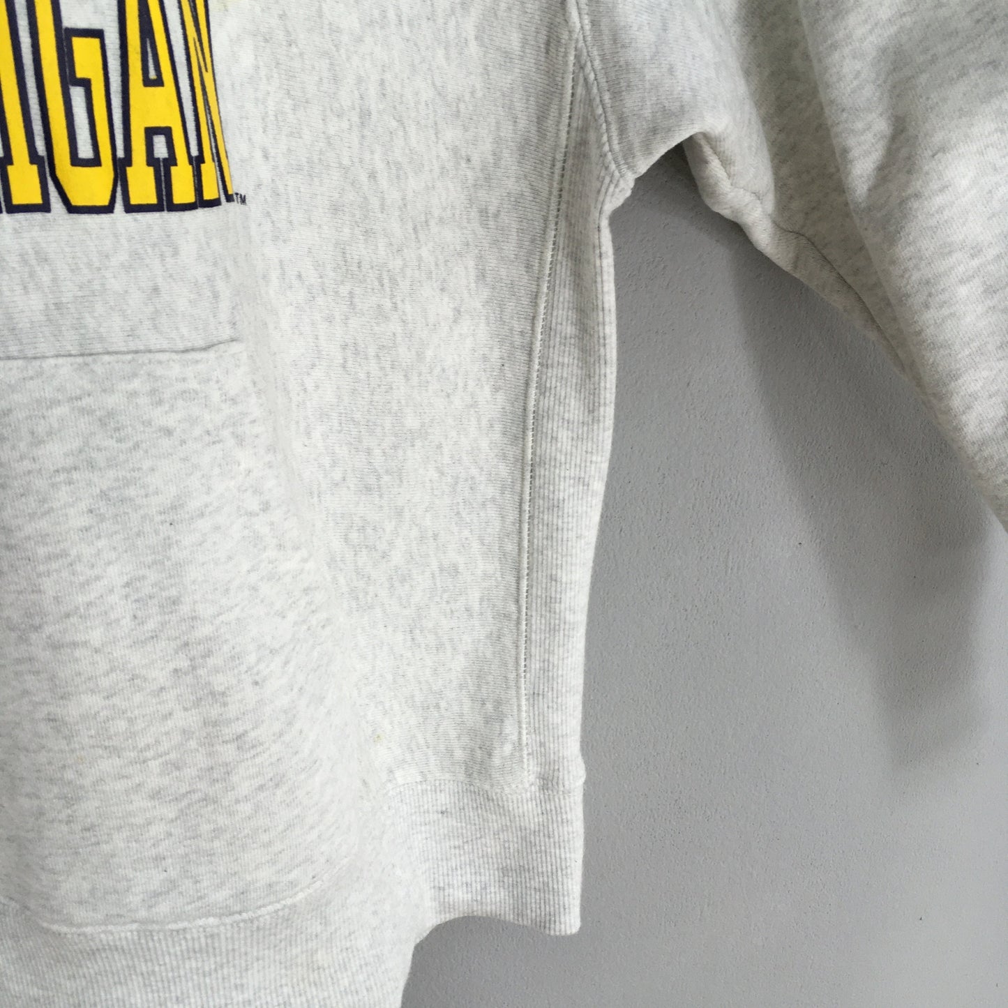 University Of Michigan Hoodie Sweater Medium