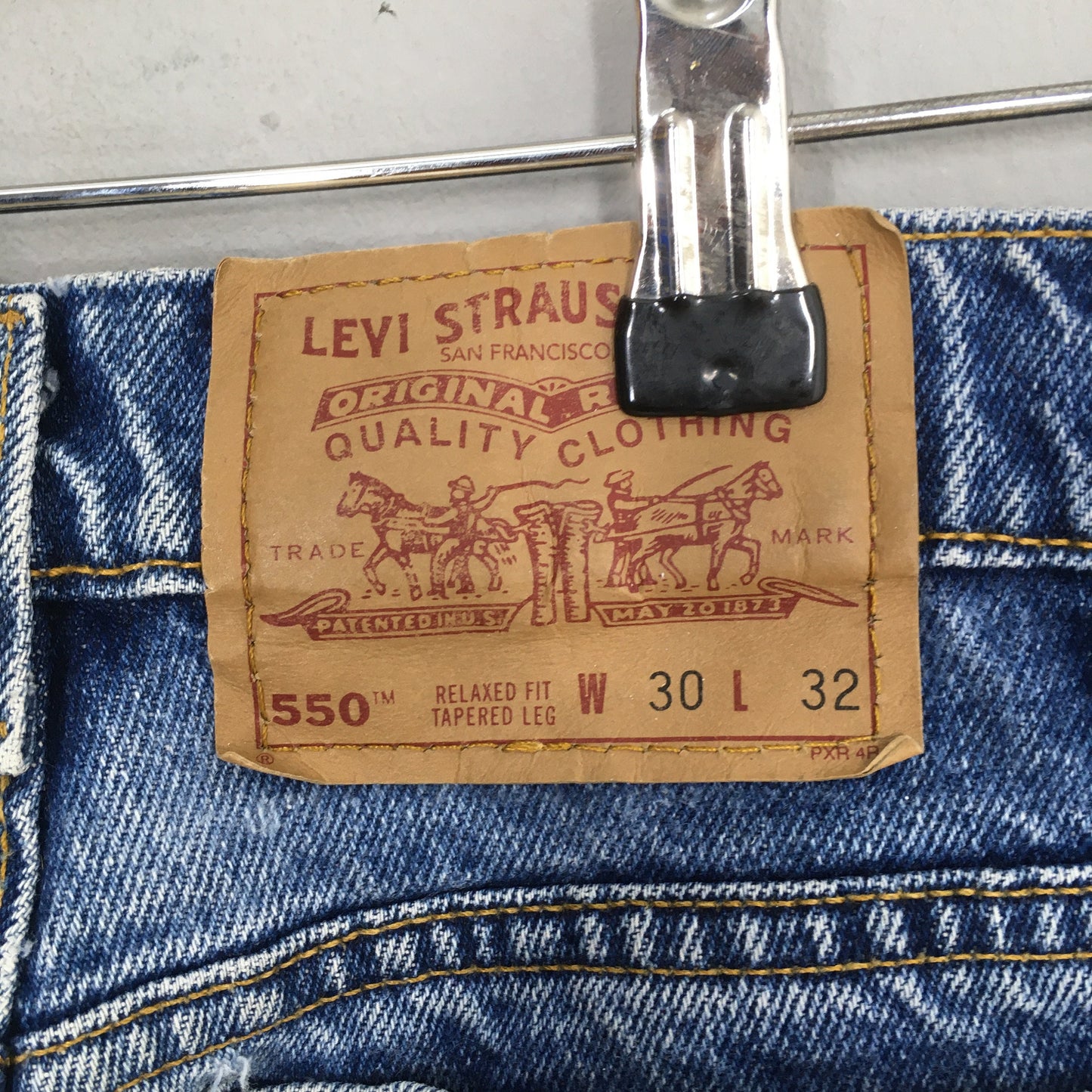 Levi's 550 Jeans Relaxed Fit Denim Size 28x32