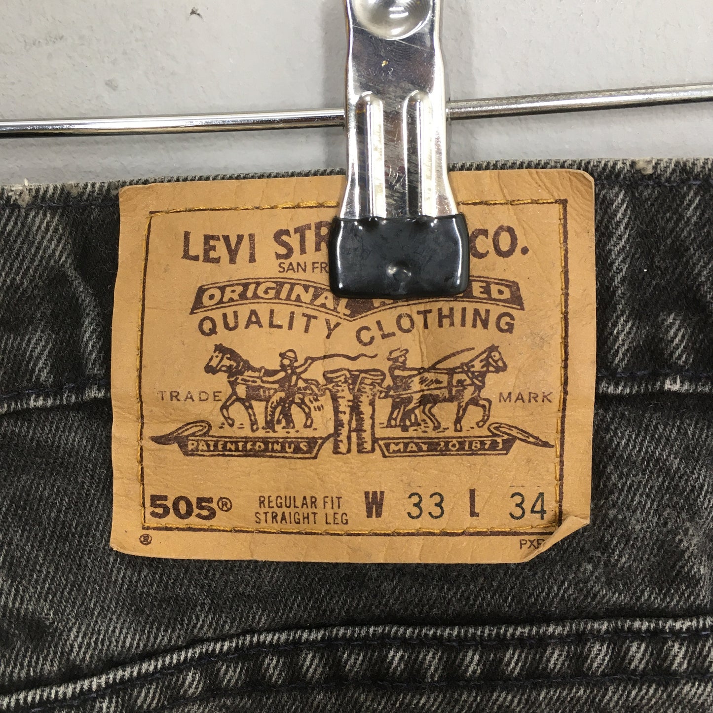 Levi's 505 Regular Fit Faded Black Jeans Size 32x35