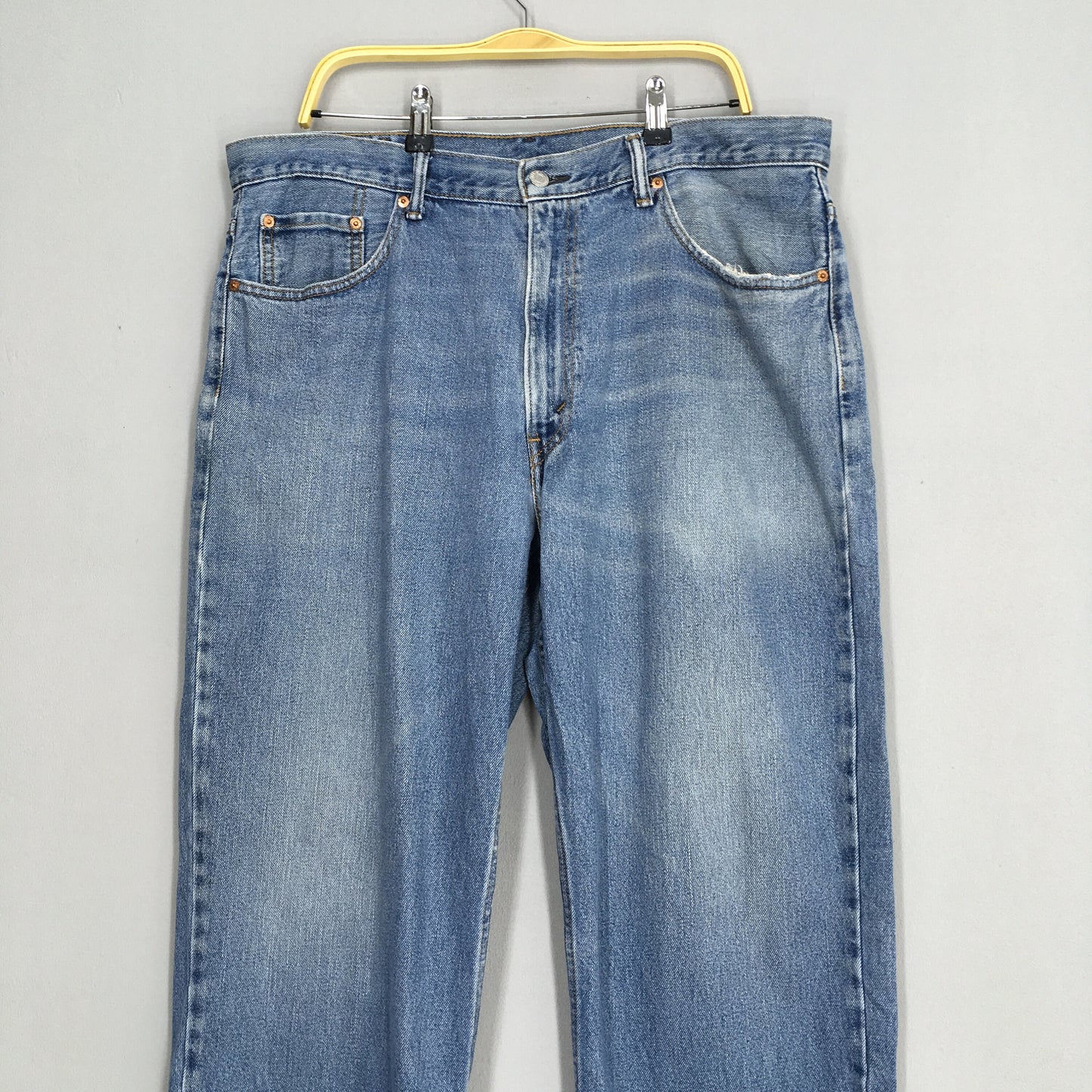 Levi's 550 Relaxed Fit Jeans Stone Washed Denim Size 39x33