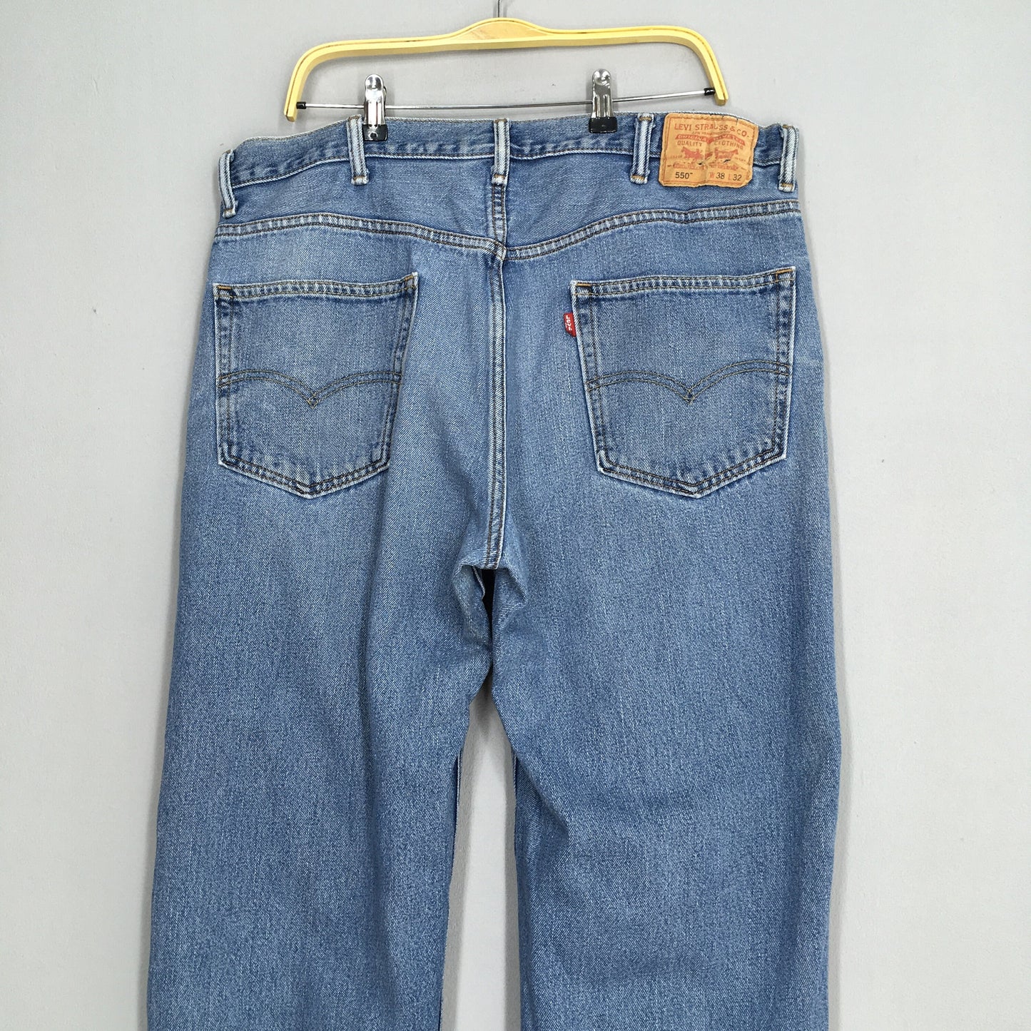 Levi's 550 Relaxed Fit Jeans Stone Washed Denim Size 39x33