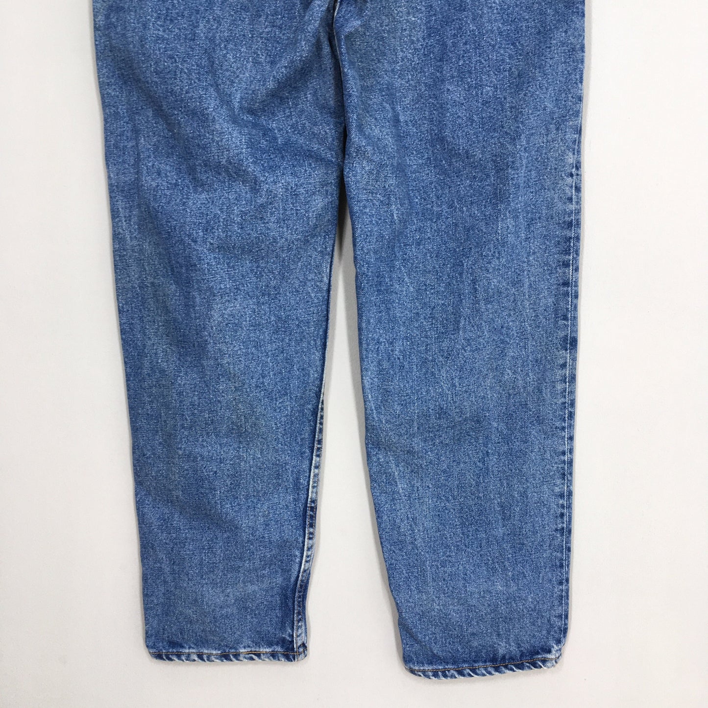 Levi's 550 Relaxed Fit Tapered Leg Jeans Size 38x32