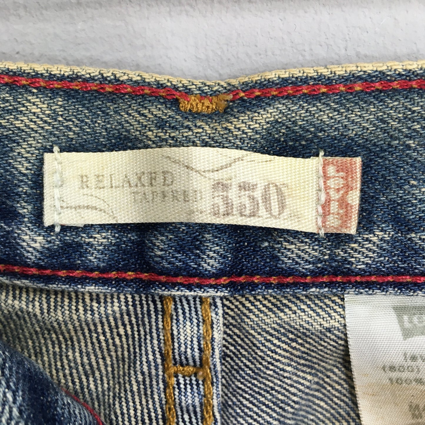 Levi's 550 Relaxed Fit Faded Dirty Jeans Size 30x32