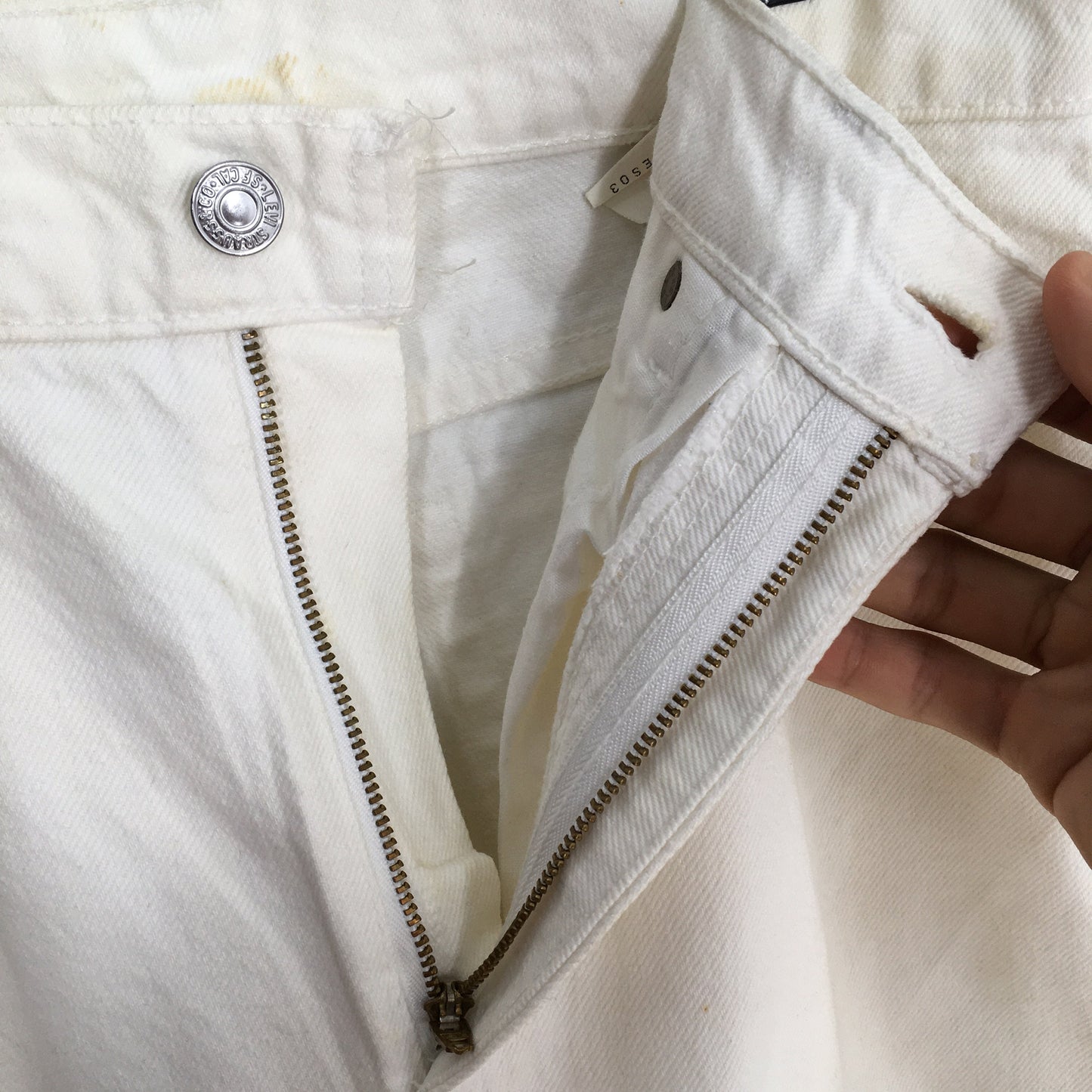 Levi's 510 White Zipper Jeans Size 28x29