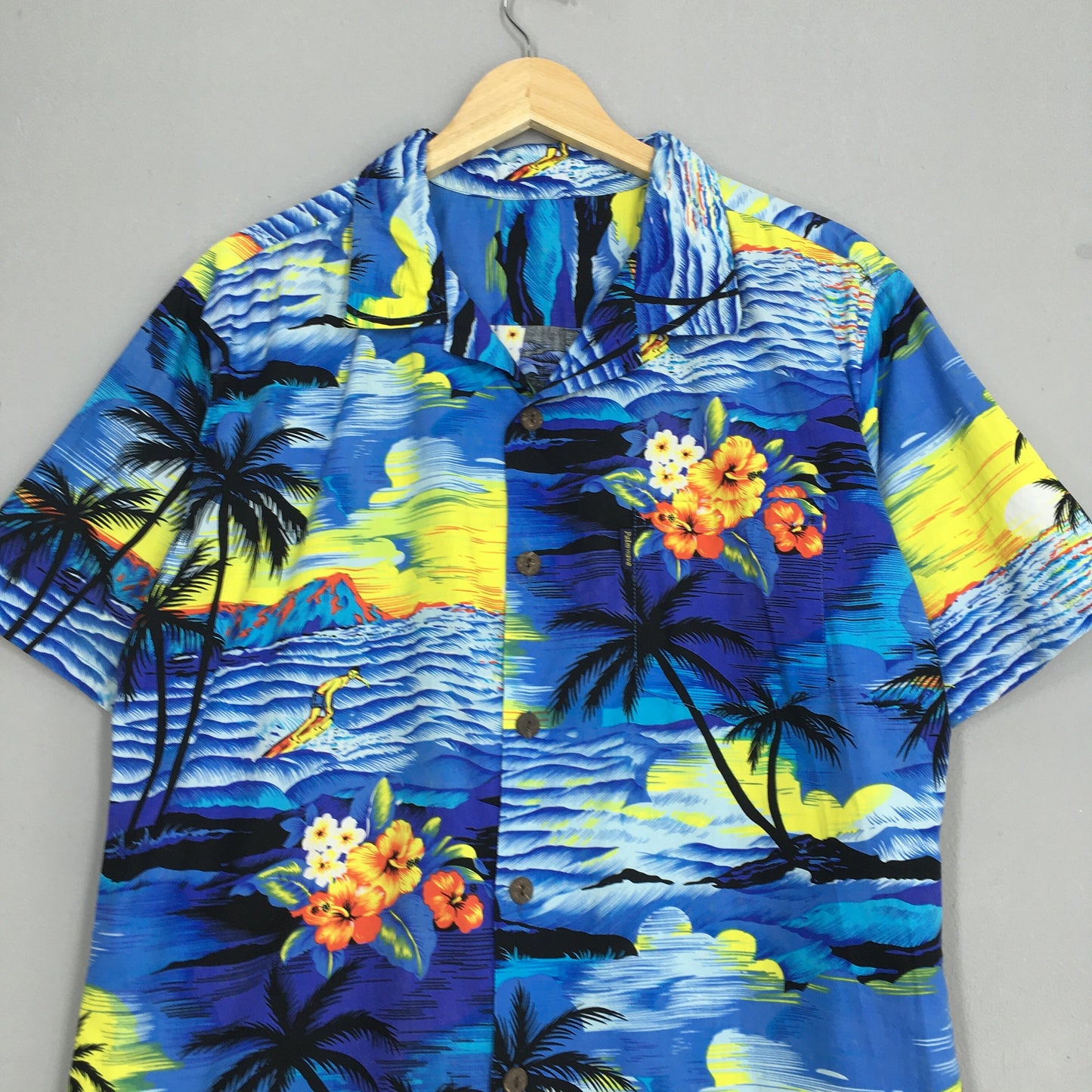 Hawaiian Aloha Coconut Tree Shirt Medium