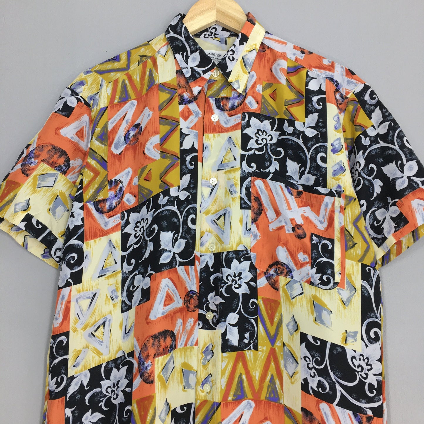 Hawaiian Abstract Polyester Shirt Medium