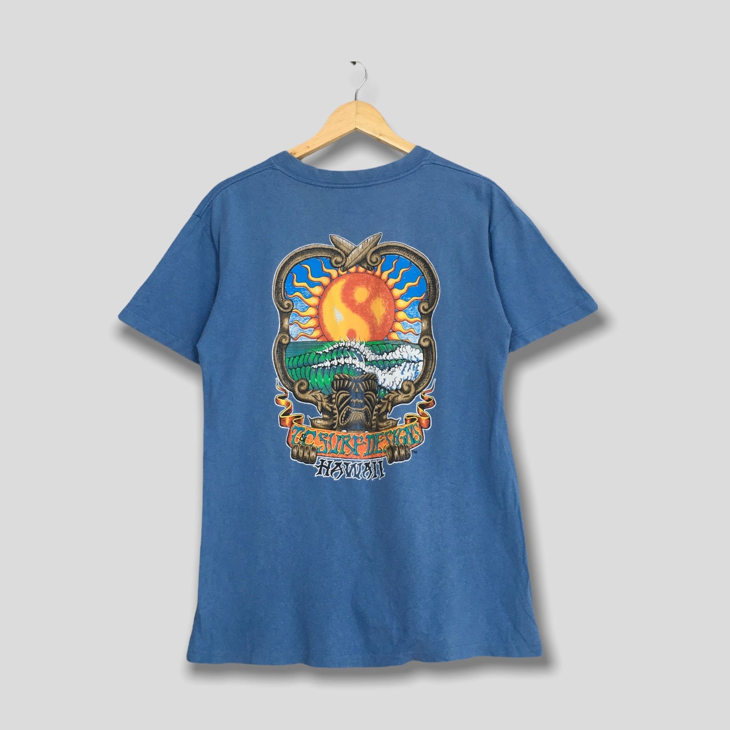 T&C Surf Designs Hawaii Blue T shirt Medium