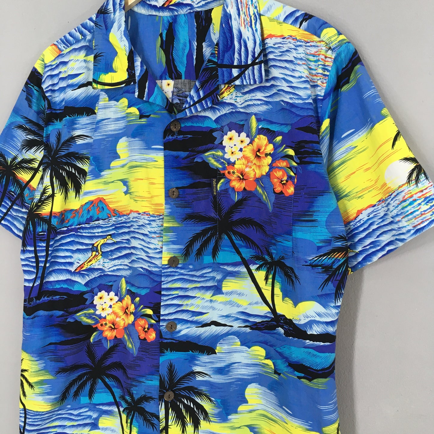 Hawaiian Aloha Coconut Tree Shirt Medium