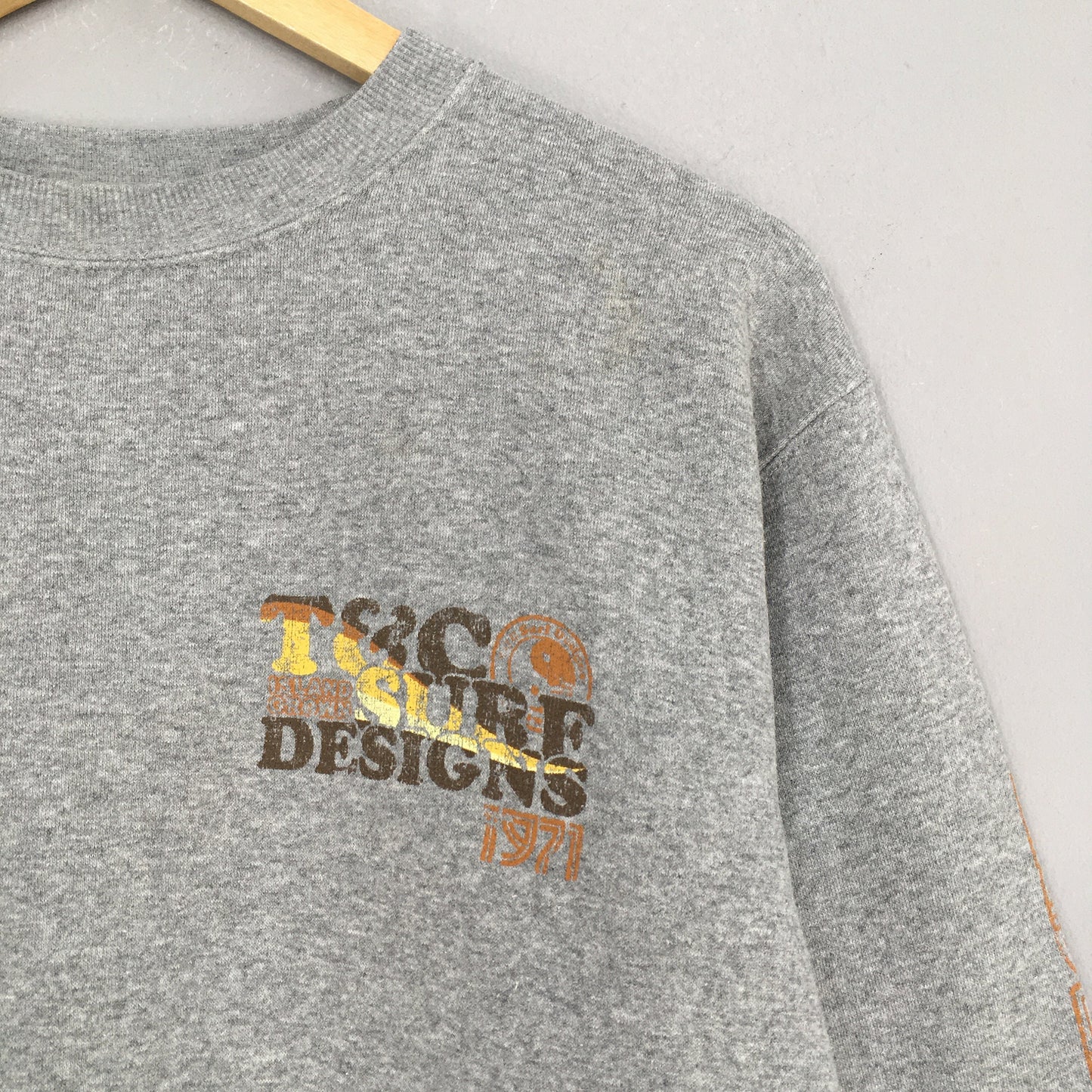 T&C Surf Designs Gray Sweatshirt Medium