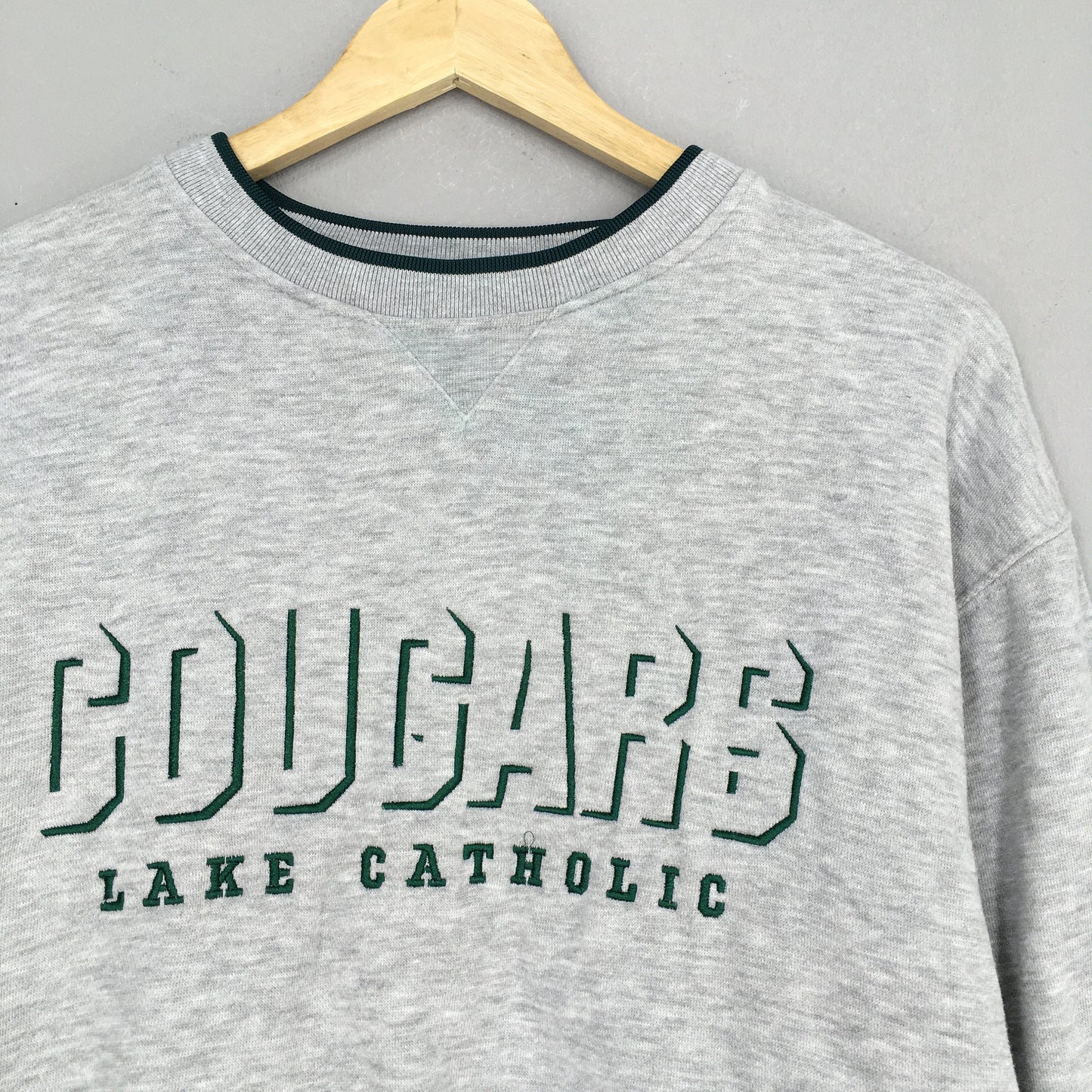 Lake Catholic Cougars Sweatshirt Medium