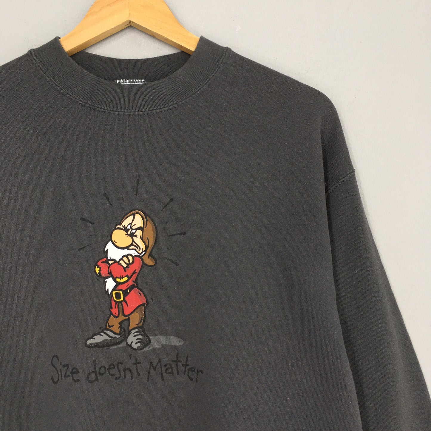 Snow White And The Seven Dwarfs Sweatshirts Medium