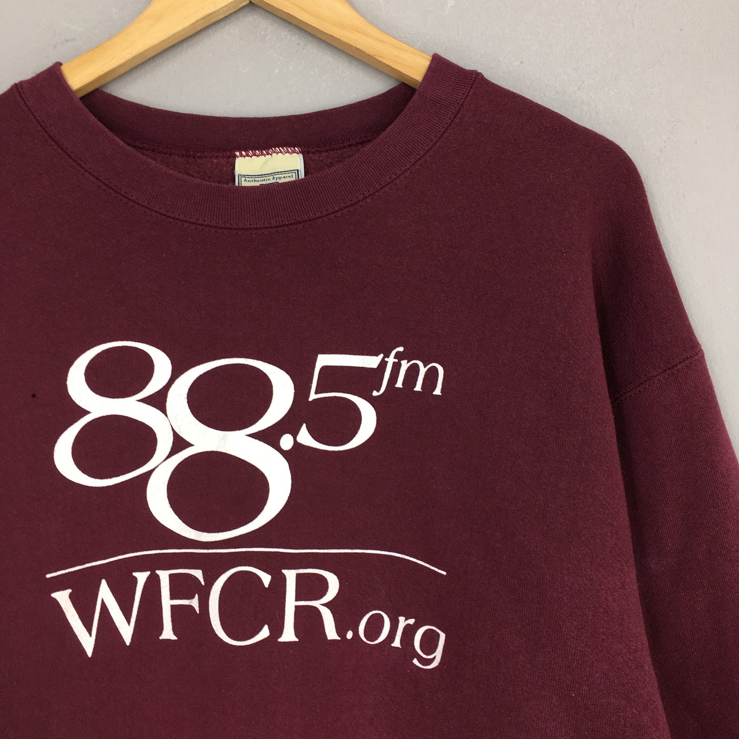 WFCR New England 88.5 Fm Public Radio Sweatshirt Large