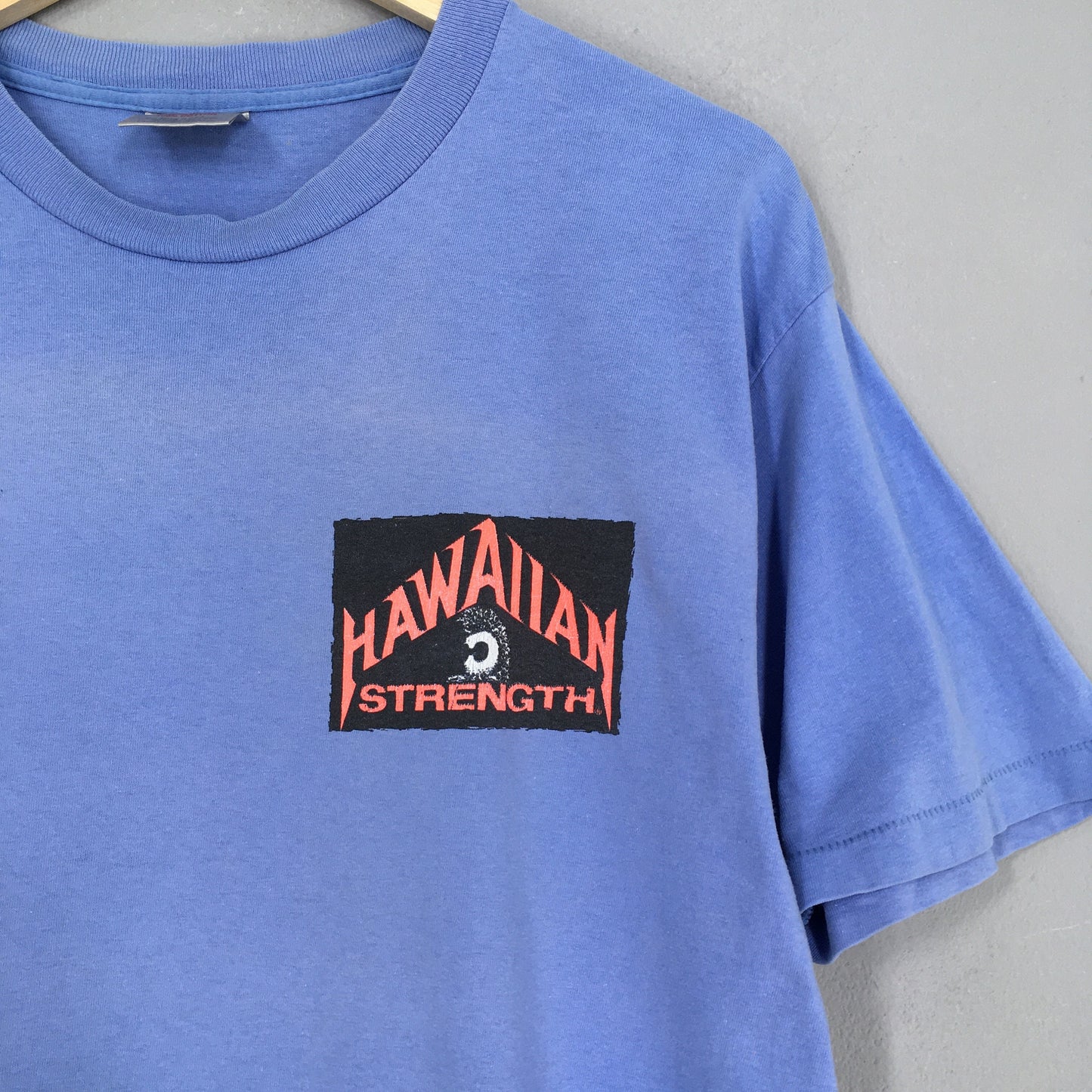 Hawaiian Strength Hanohano Tshirt Mens Large