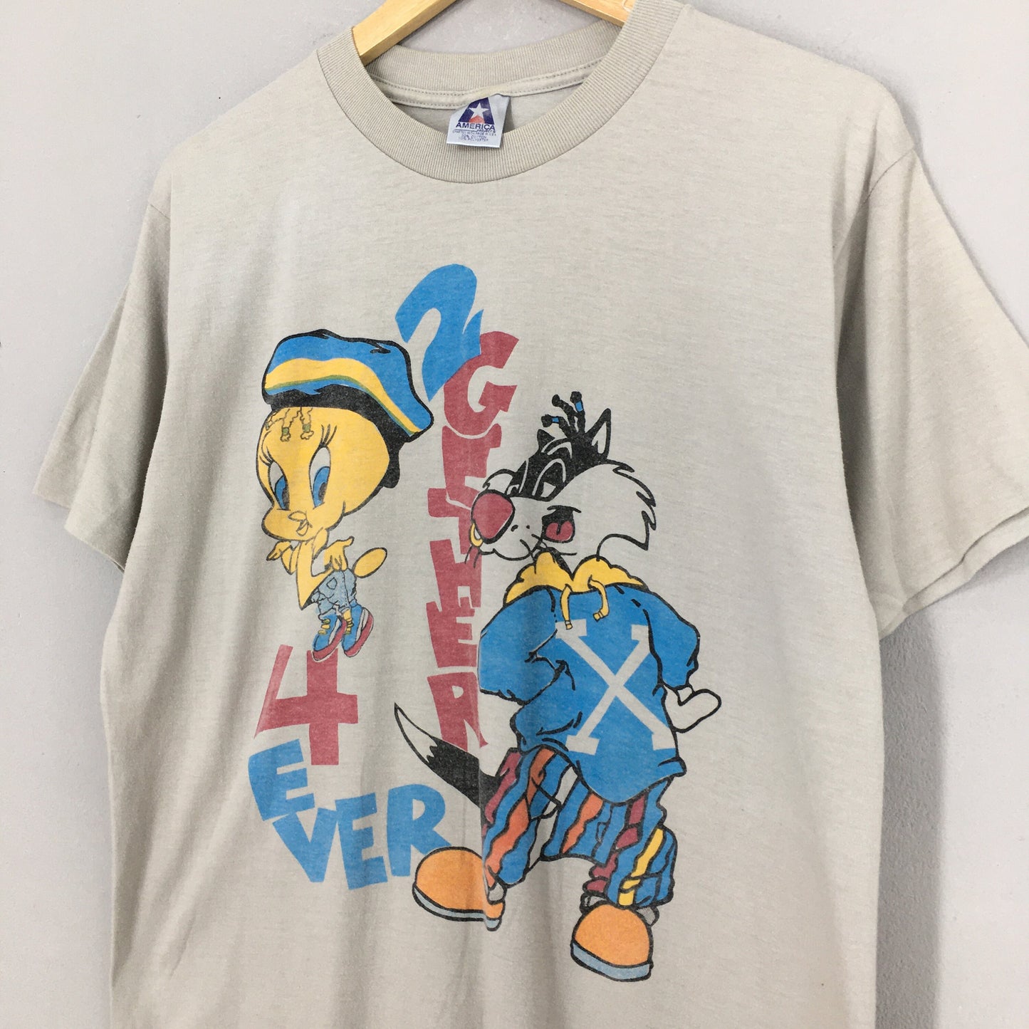 Looney Tunes Tweety Sylvester Tshirt XLarge