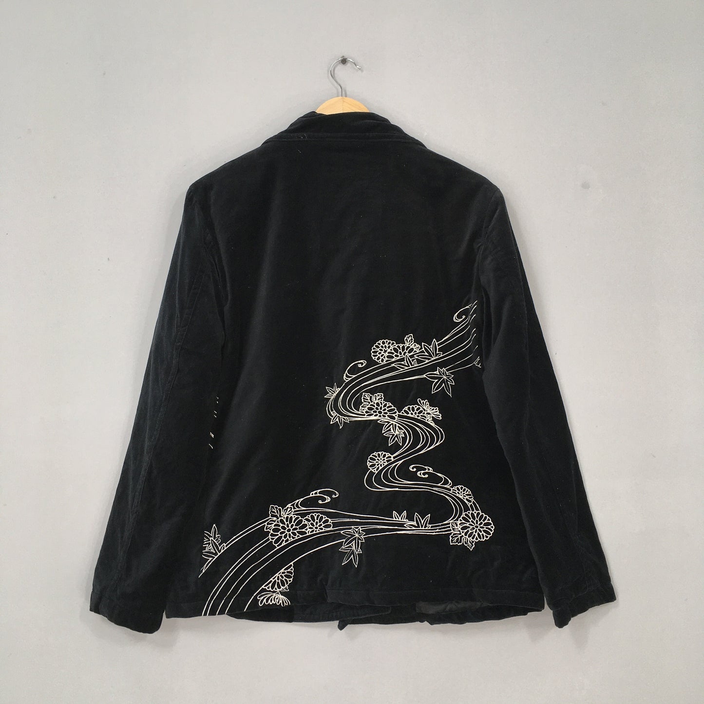 Cropped Head Dragon Embroidery Black Velvet Jacket