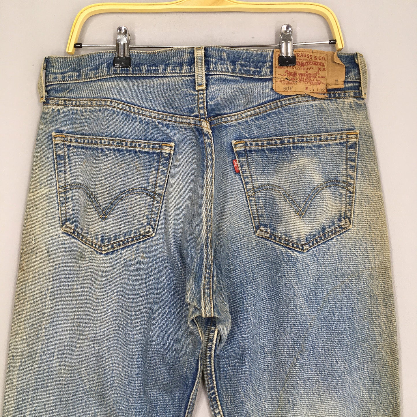 Levi's 501 Distressed Dirty Jeans Size 34x28.5