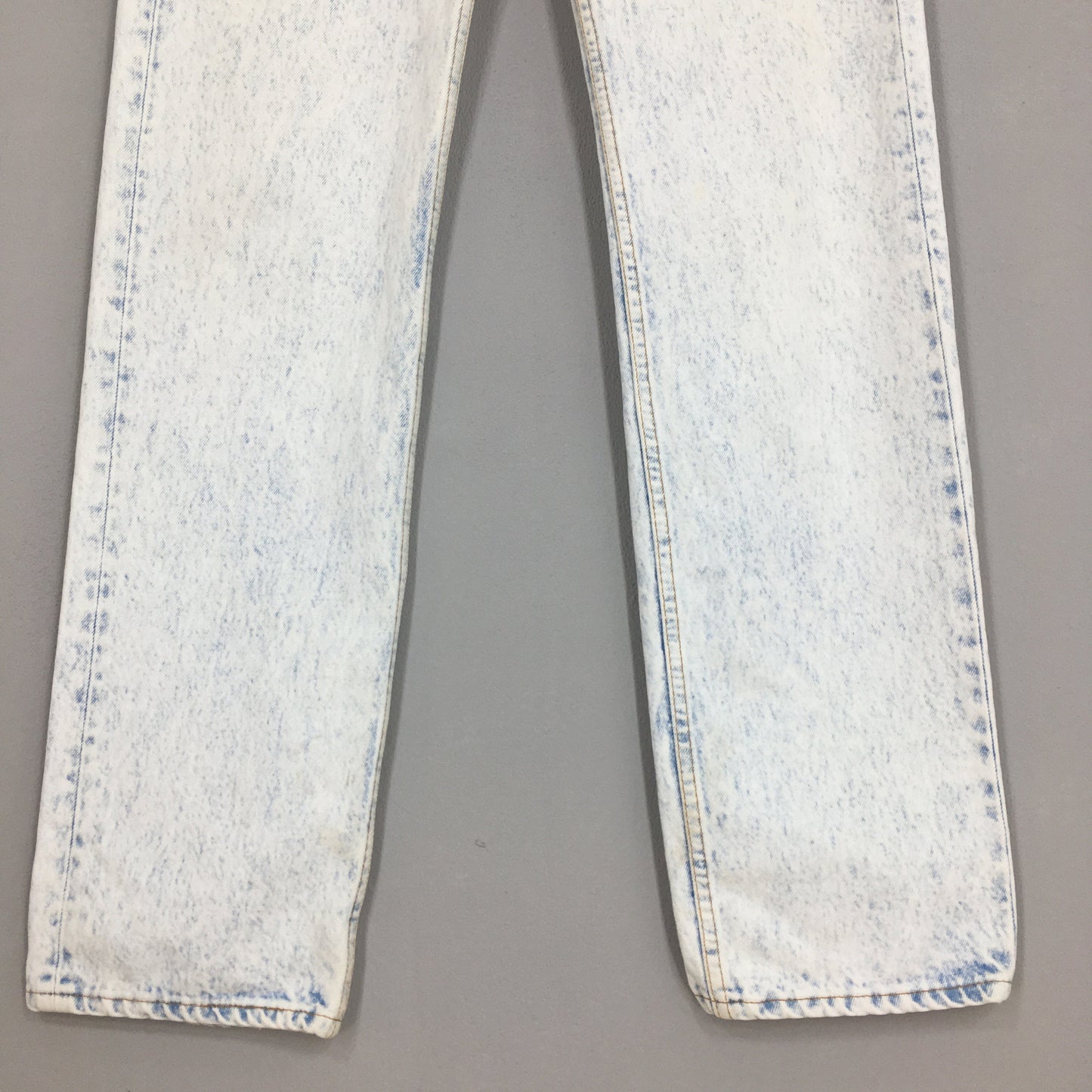 Levi's 501 Light Blue Acid Washed Size 28x33