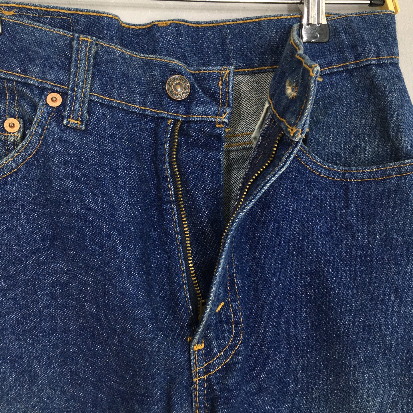 Levi's 610 Indigo Blue Tapered Leg Jeans Size 27x32