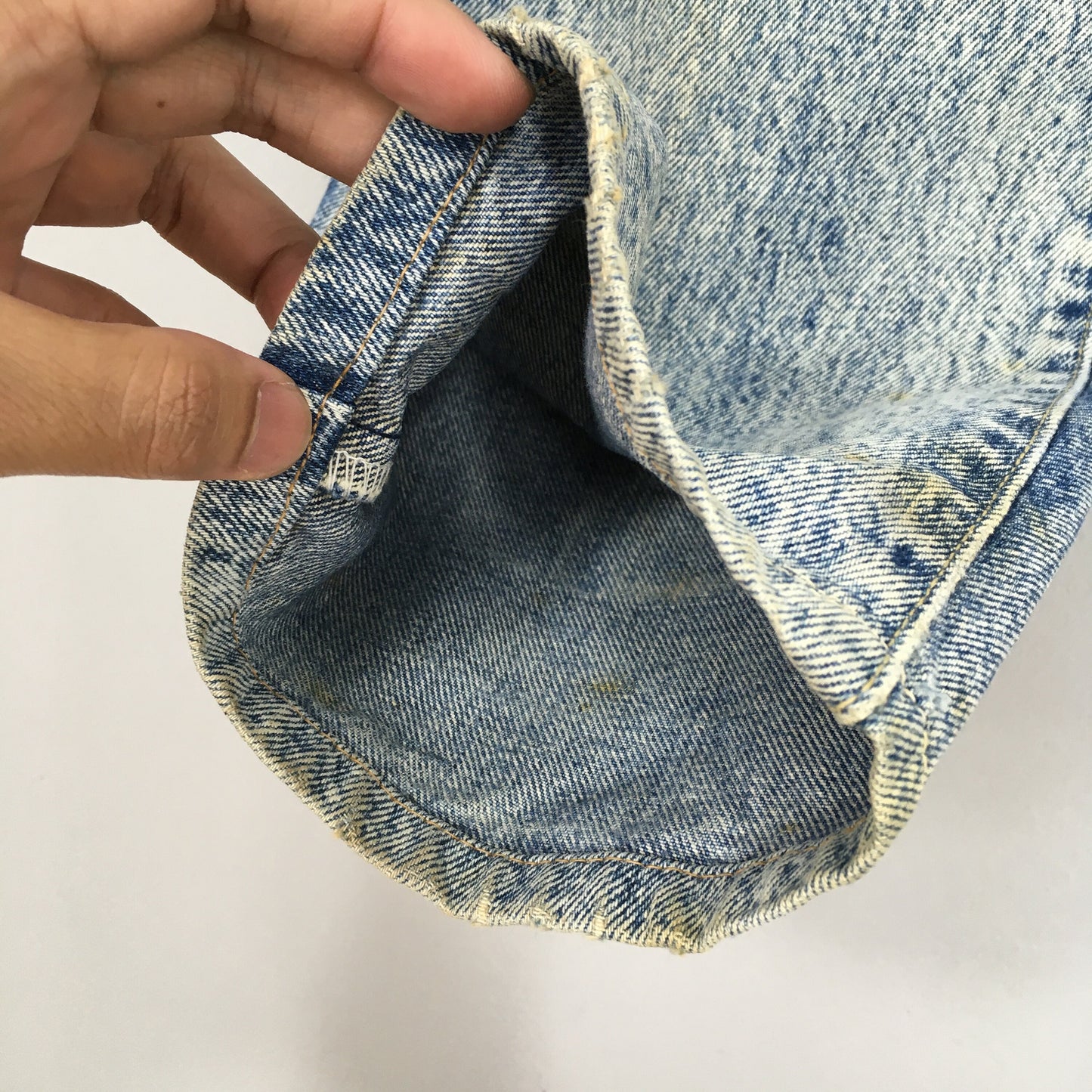 Wrangler Faded Dirty High Rise Jeans Size 29x29.5