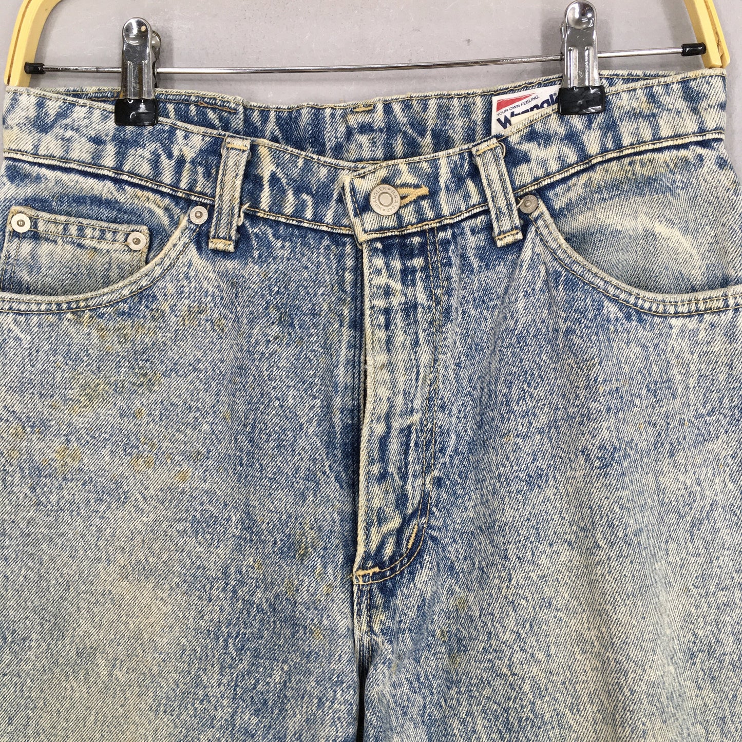 Wrangler Faded Dirty High Rise Jeans Size 29x29.5