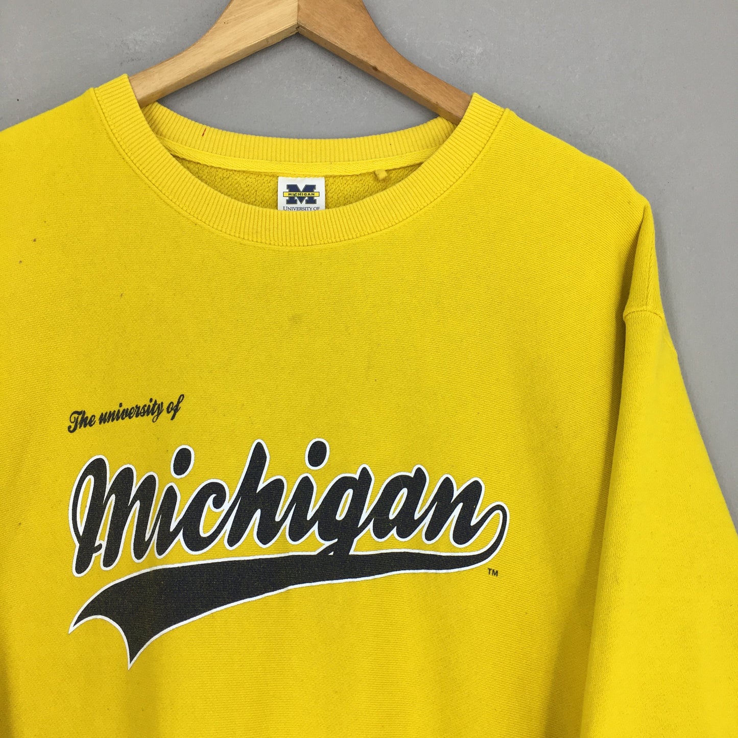 University Of Michigan Yellow Sweatshirt XLarge