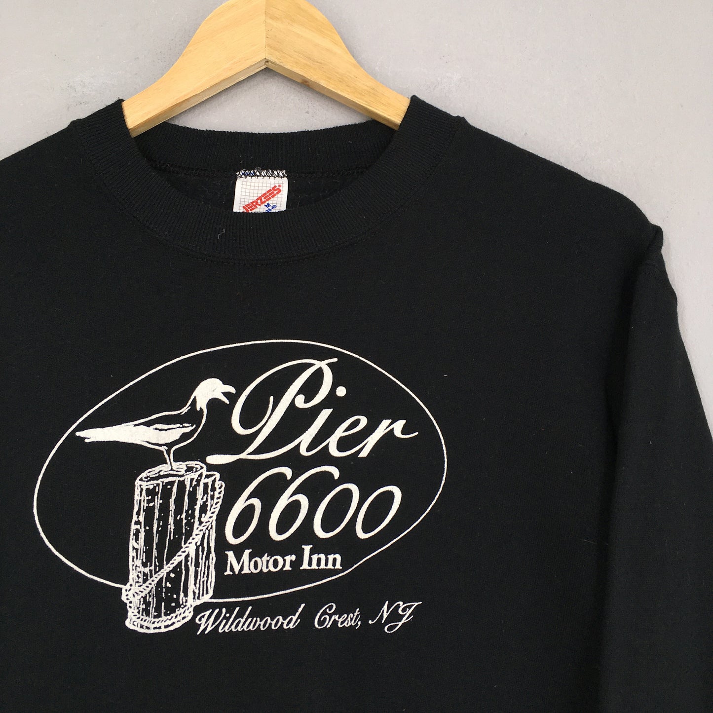 Pier 6600 Motor Inn Hotel Sweatshirt Medium