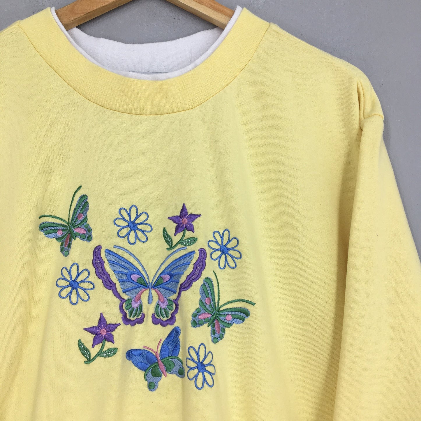 Butterfly Flowers Graphic Abstract Yellow Sweatshirt XXLarge