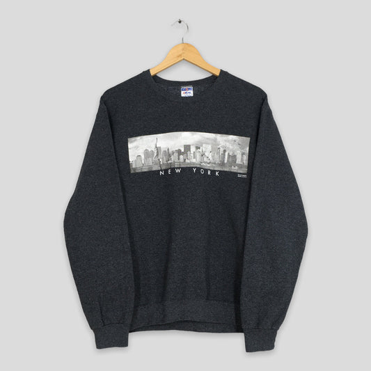 New York City Graphics Gray Sweatshirt Small