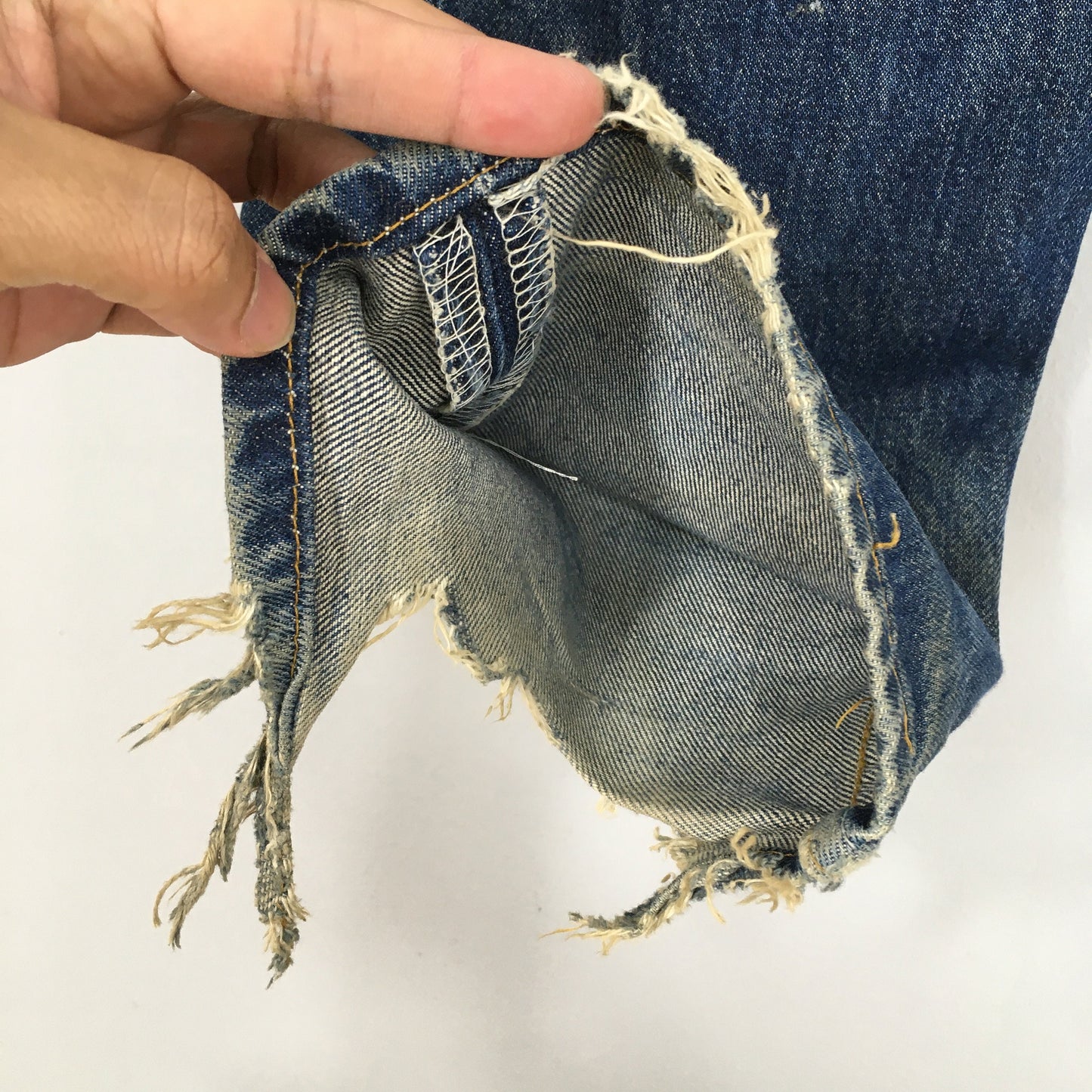 Levi's 501 Distressed Ripped Jeans Size 30x31.5