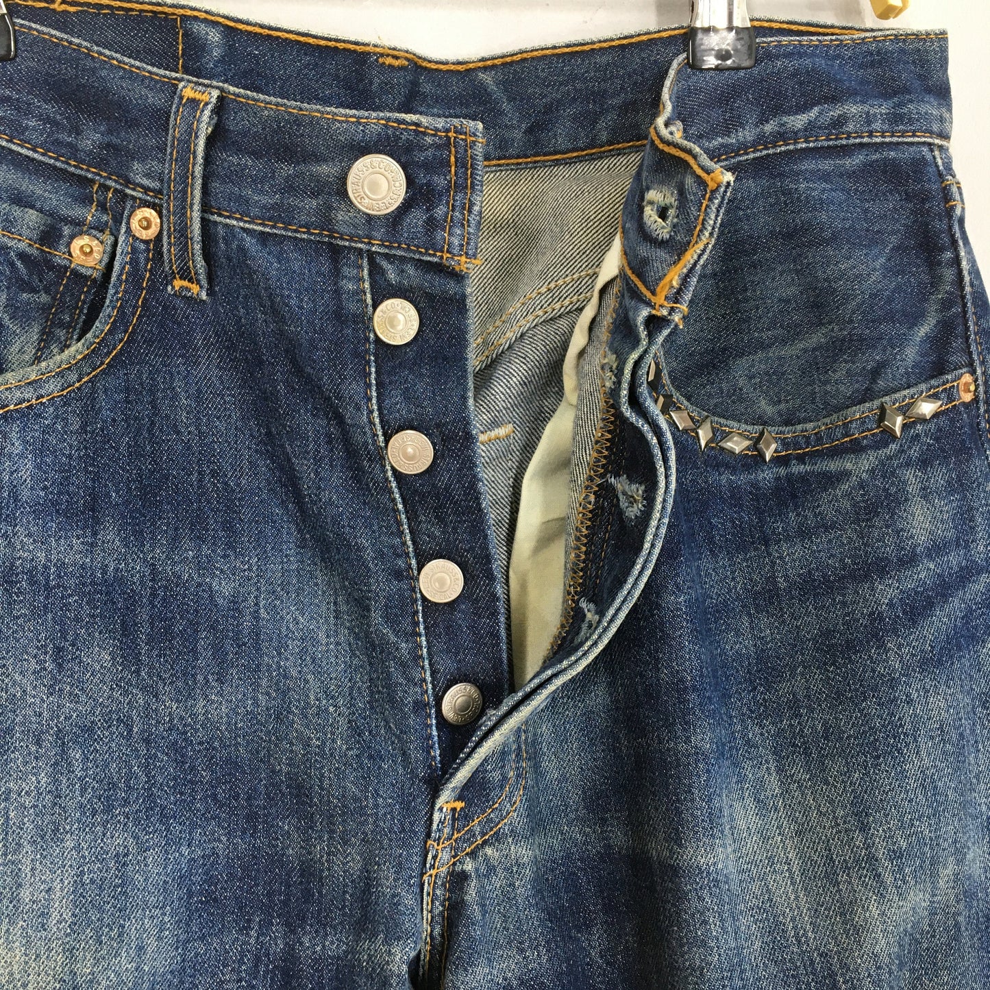 Levi's 501 Distressed Ripped Jeans Size 30x31.5