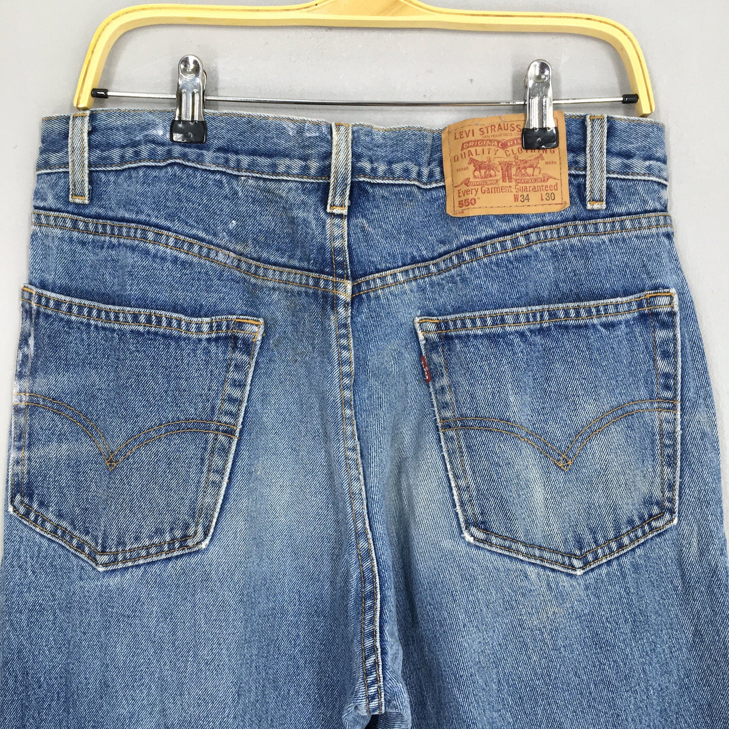 Levi's 550 Relaxed Fit Jeans Levi's Tapered Leg Size 32x31