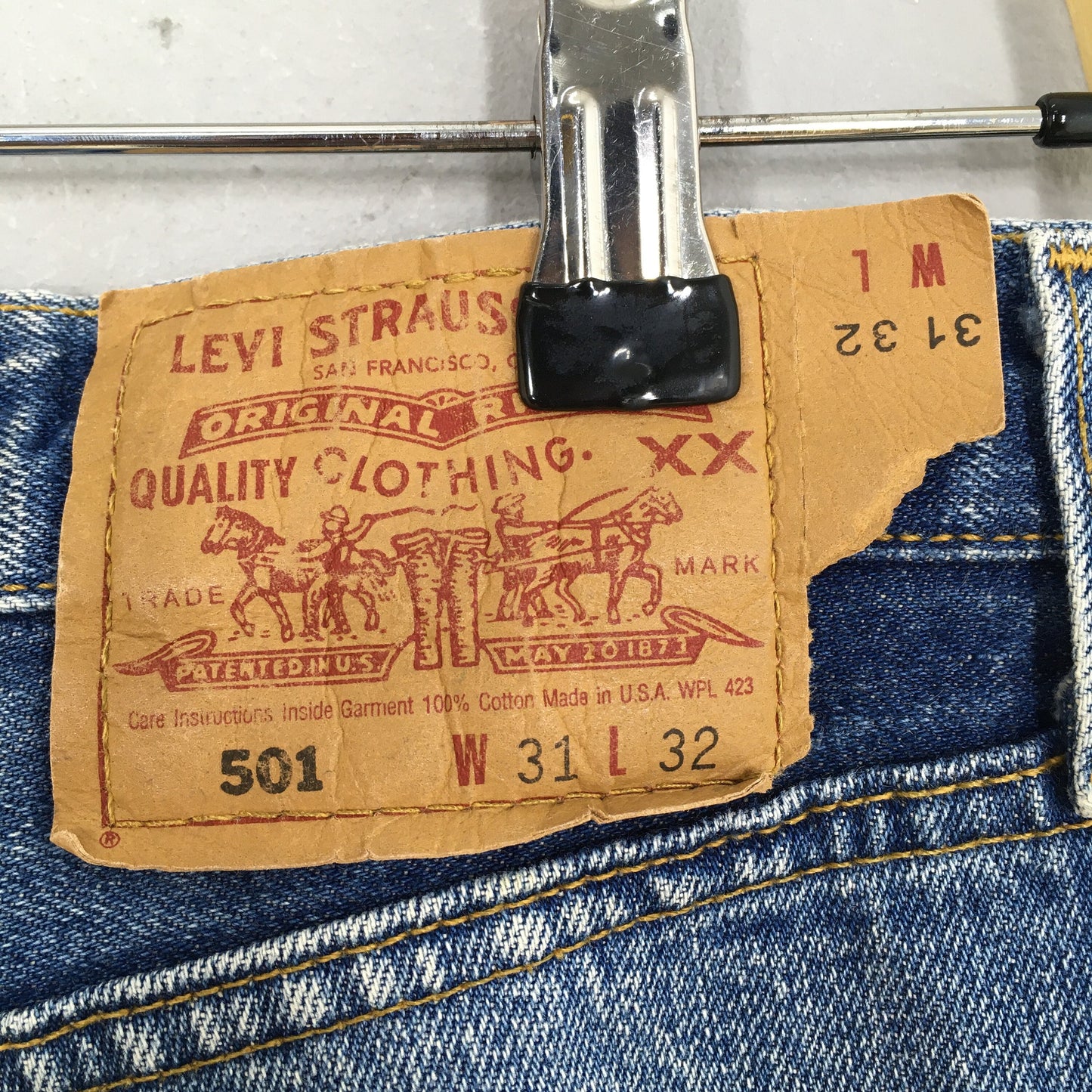 Levi's 501 Distressed Ripped Jeans Stonewash Size 30x31.5