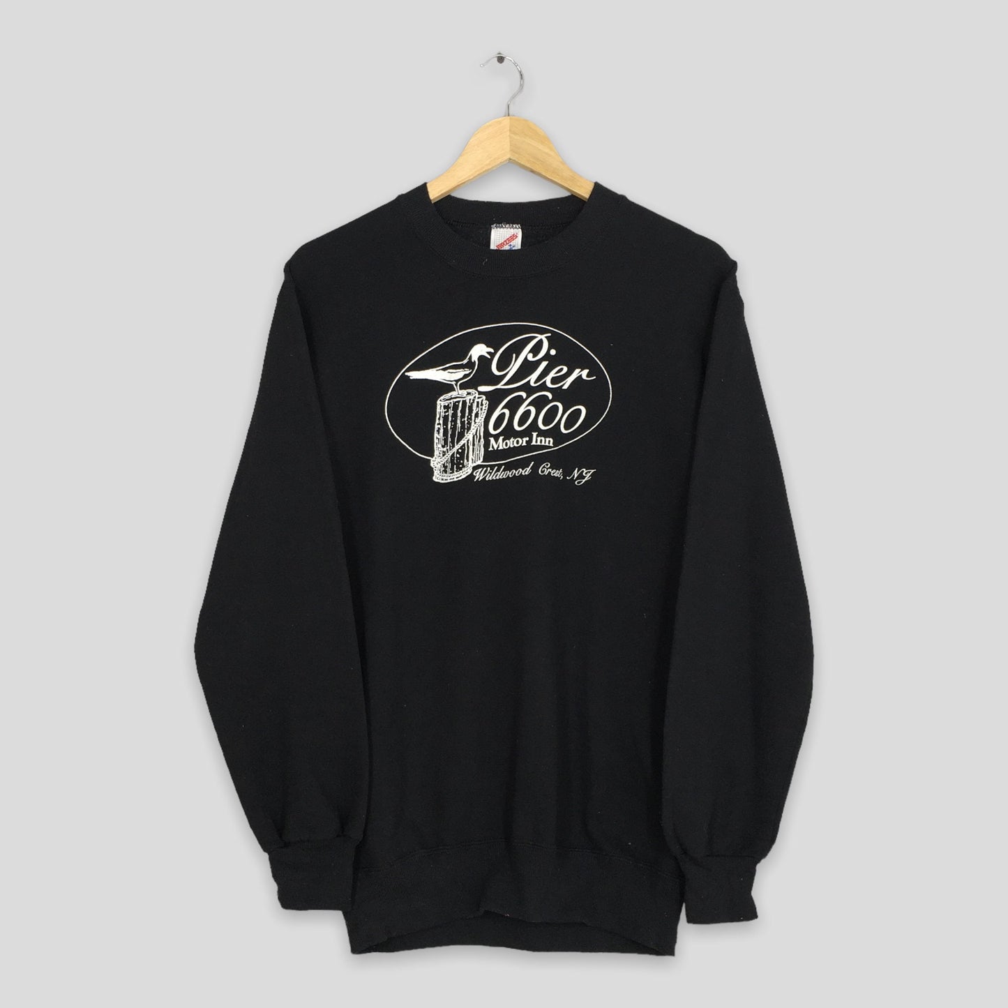 Pier 6600 Motor Inn Hotel Sweatshirt Medium