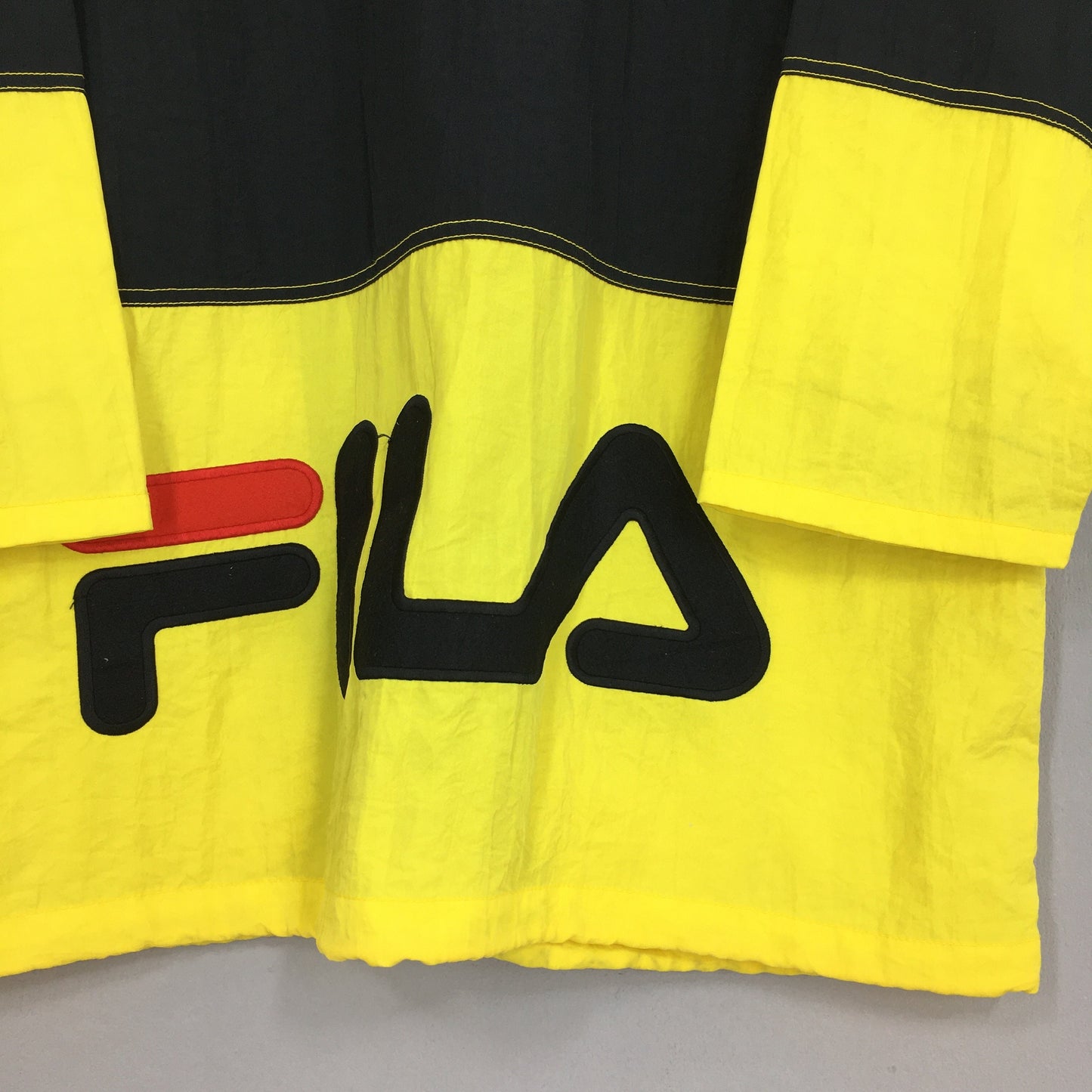 Fila Italia Windbreaker Hoodie Jacket XLarge