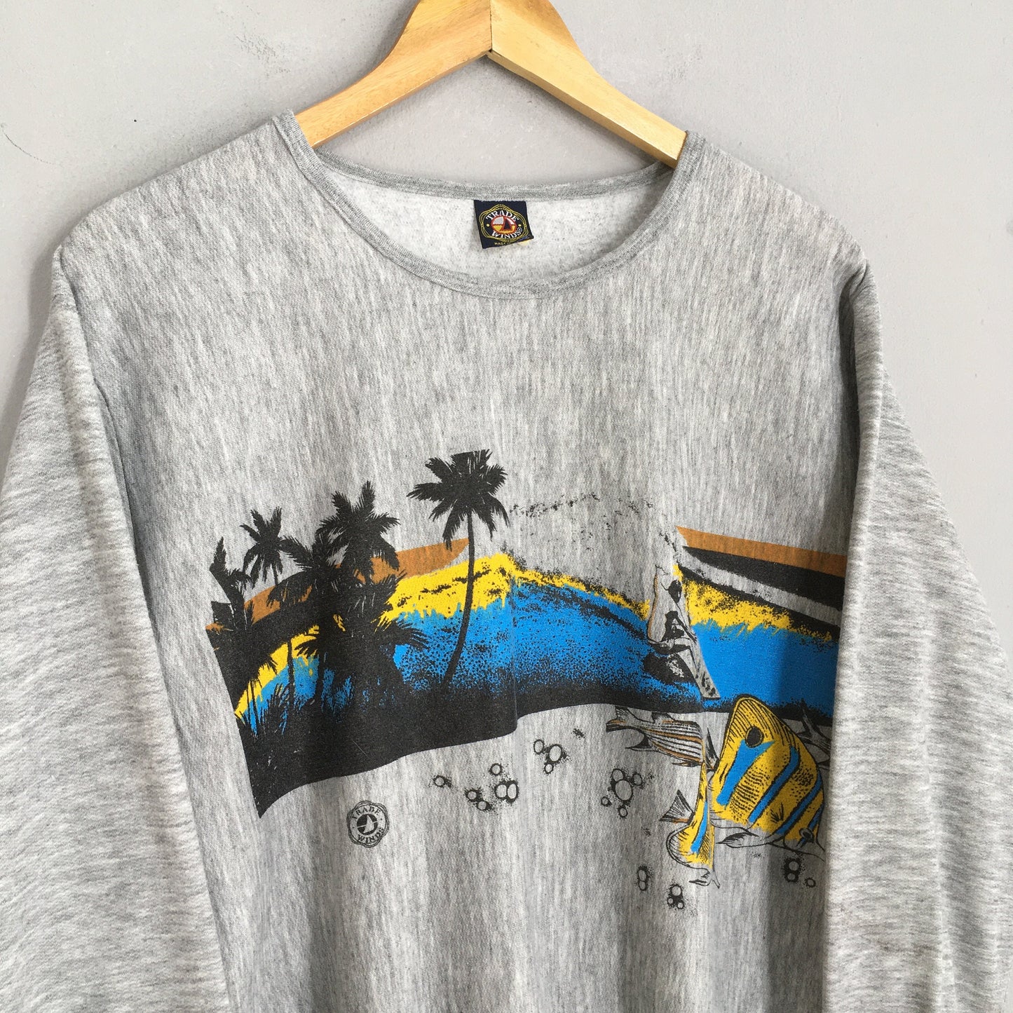 Trade Winds Hawaii Beach Sweatshirt Large