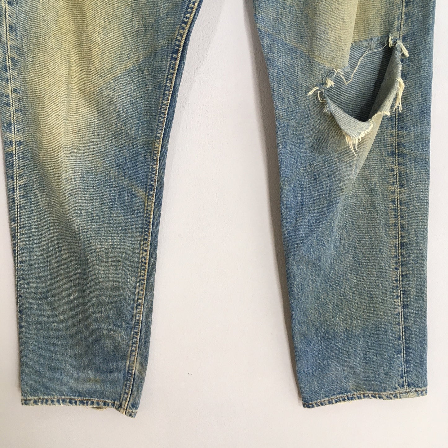 Levi's 501 Distressed Ripped Jeans Stonewash Size 31x30.5
