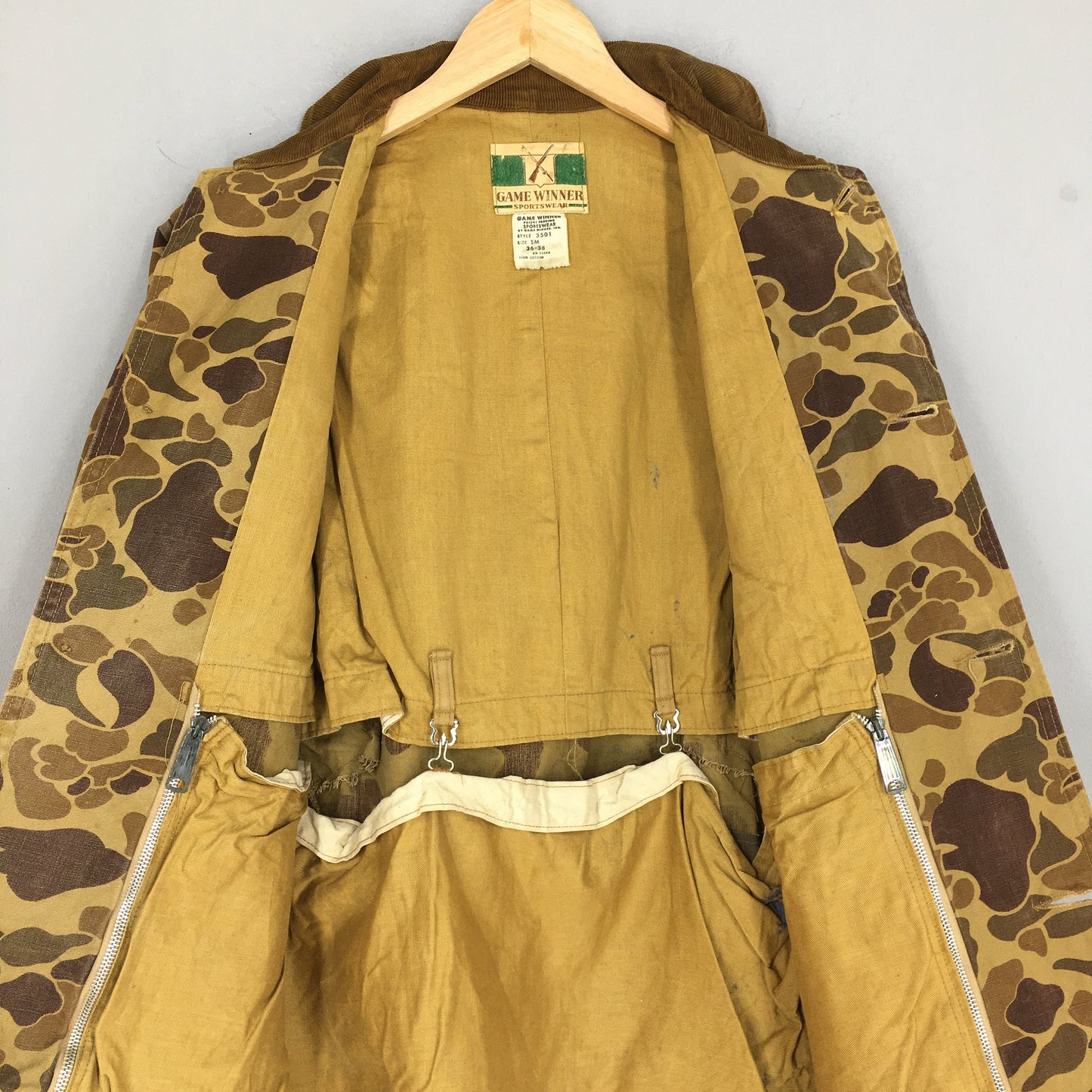 Game Winner Hunting Duck Camo Jacket Medium