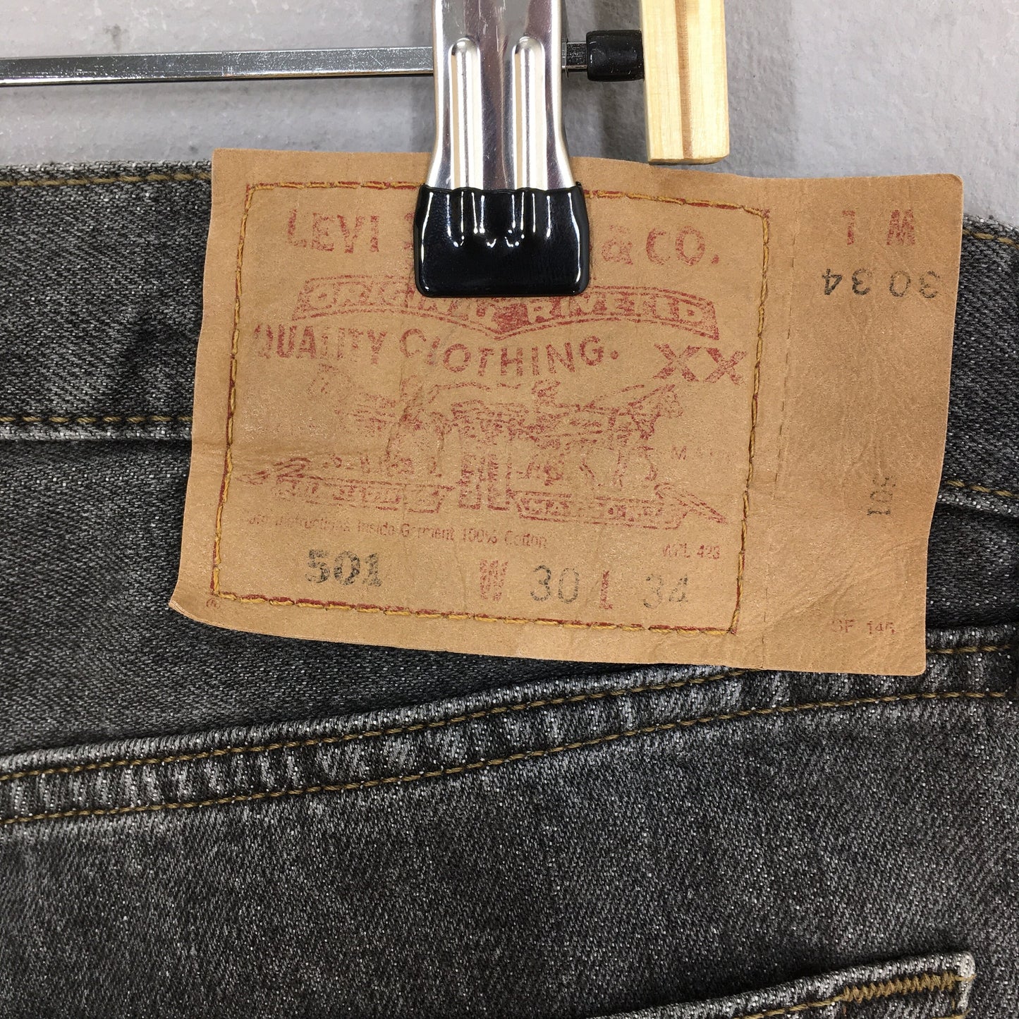 Levi's 501 Ash Gray High Waisted Jeans Size 29x32