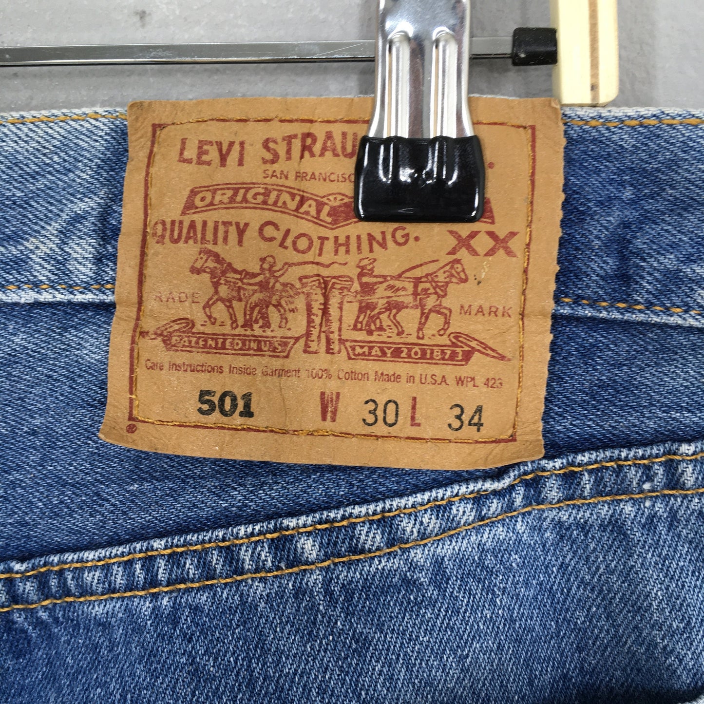 Levi's 501 Faded Blue Stonewash Jeans Size 28x34