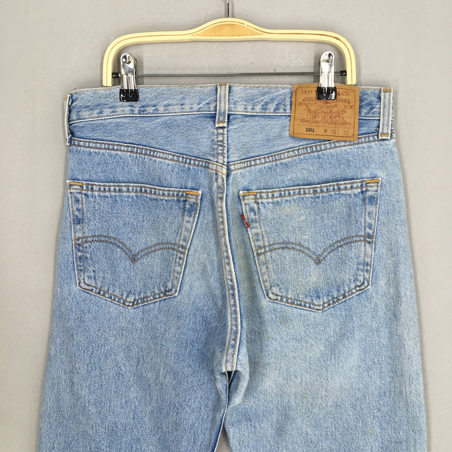 Levi's 501 Faded Blue Light Wash Jeans Size 30x33