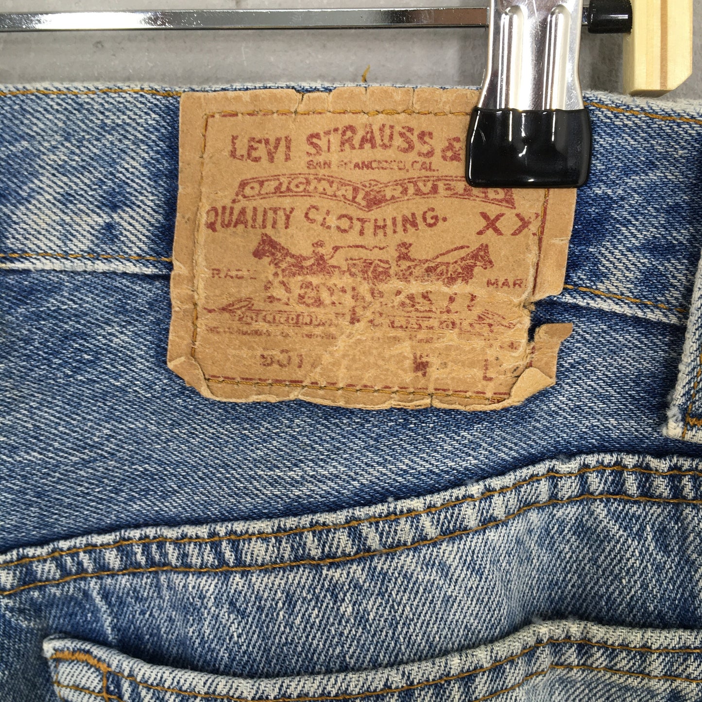 Levi's 501 Distressed Ripped Stonewash Jeans Size 31x29