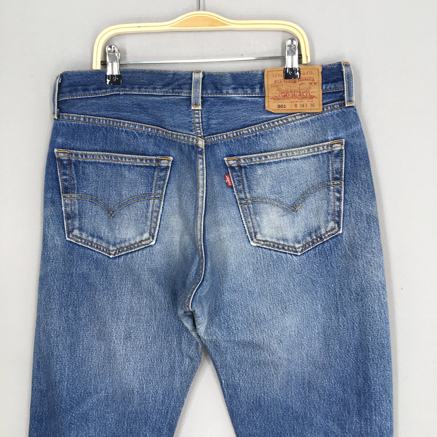 Levi's 501 Faded Blue Stonewash Jeans Size 32x33