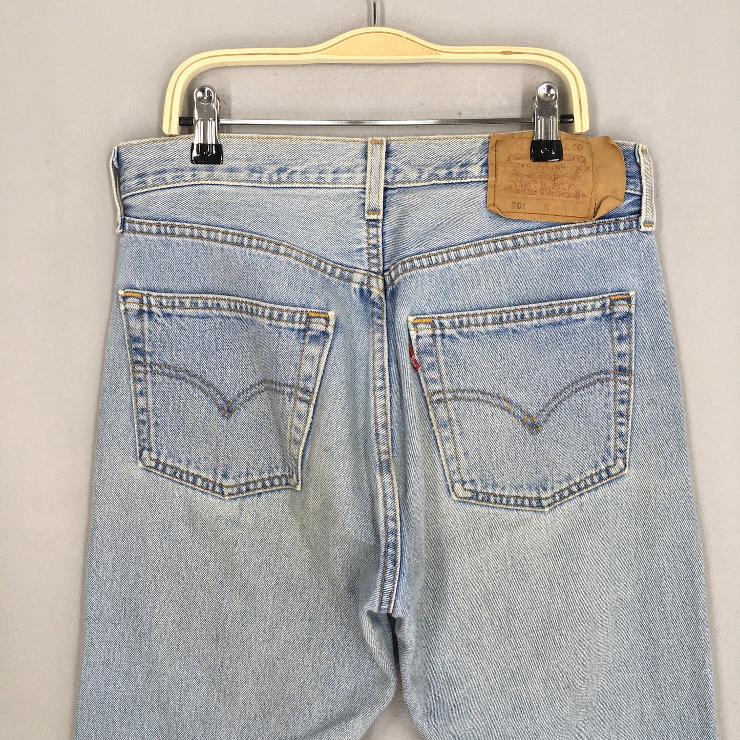 Levi's 501 Faded Blue Light Wash Jeans Size 30x28