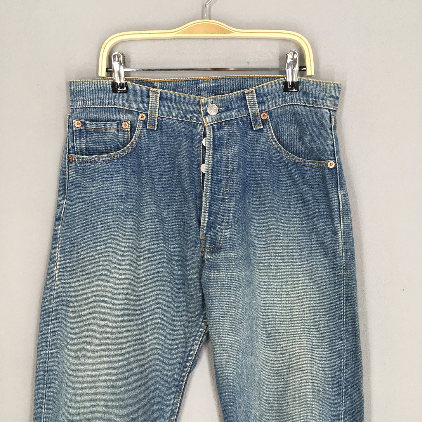 Levi's 501 Faded Blue Light Wash Jeans Size 29x31