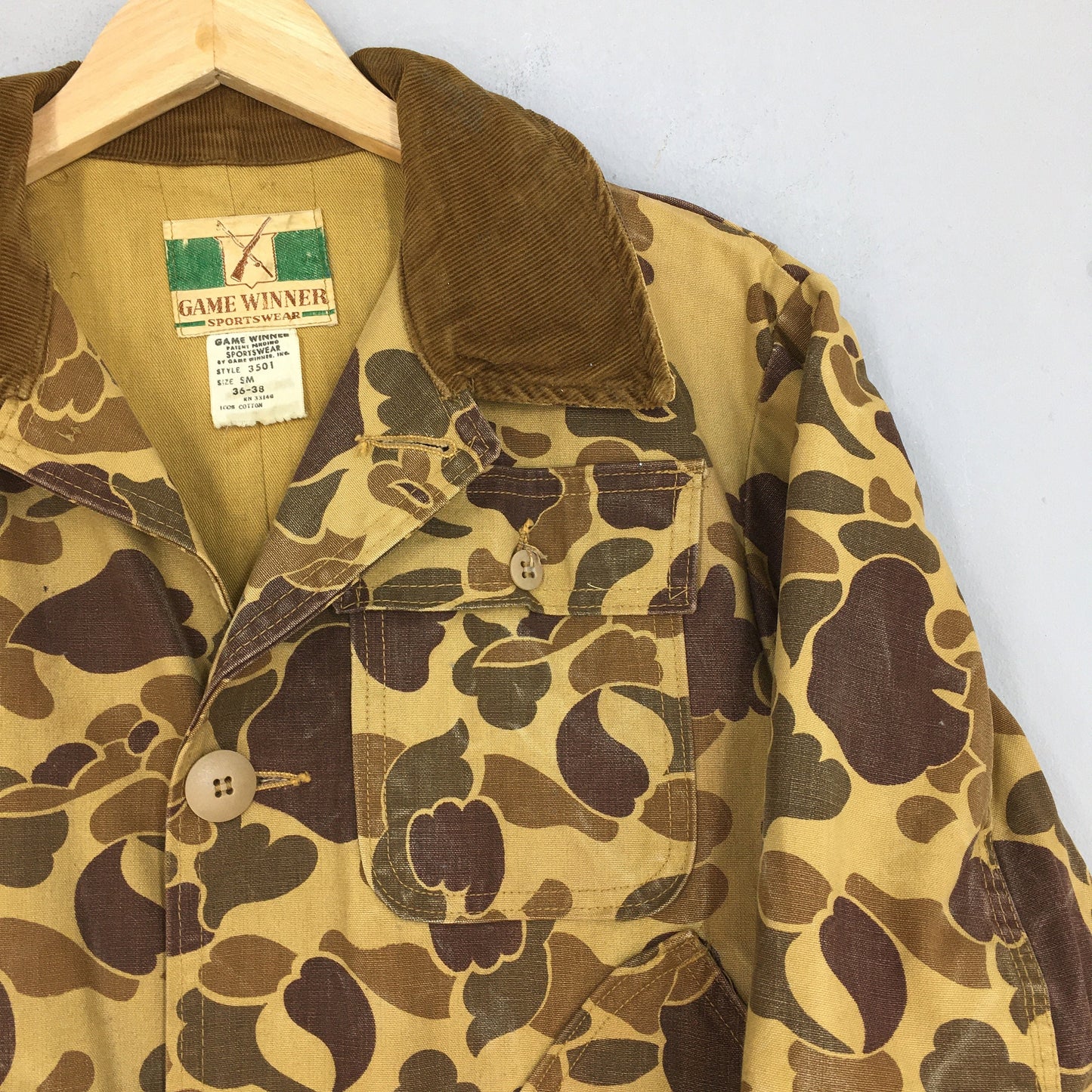 Game Winner Hunting Duck Camo Jacket Medium