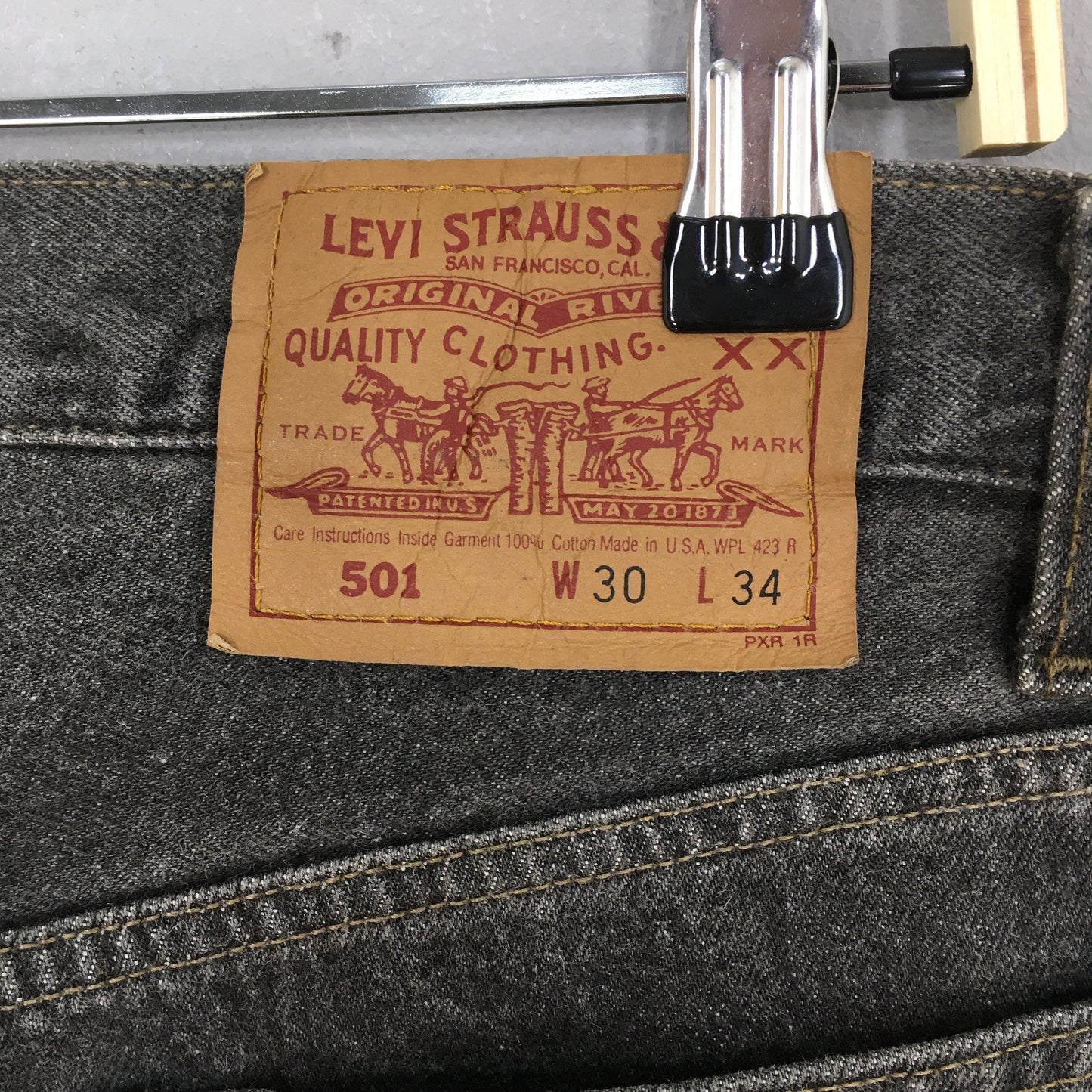 Levi's 501 Faded Black High Waisted Jeans Size 29x32.5