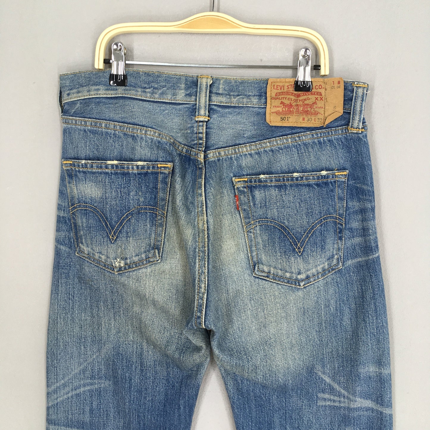 Levi's 501 Faded Blue Stonewash Jeans Size 29x32