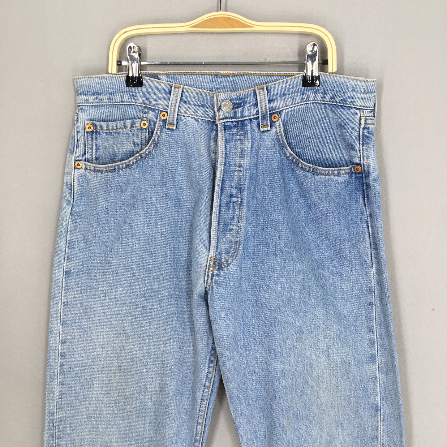 Levi's 501 Faded Blue Light Wash Jeans Size 30x33