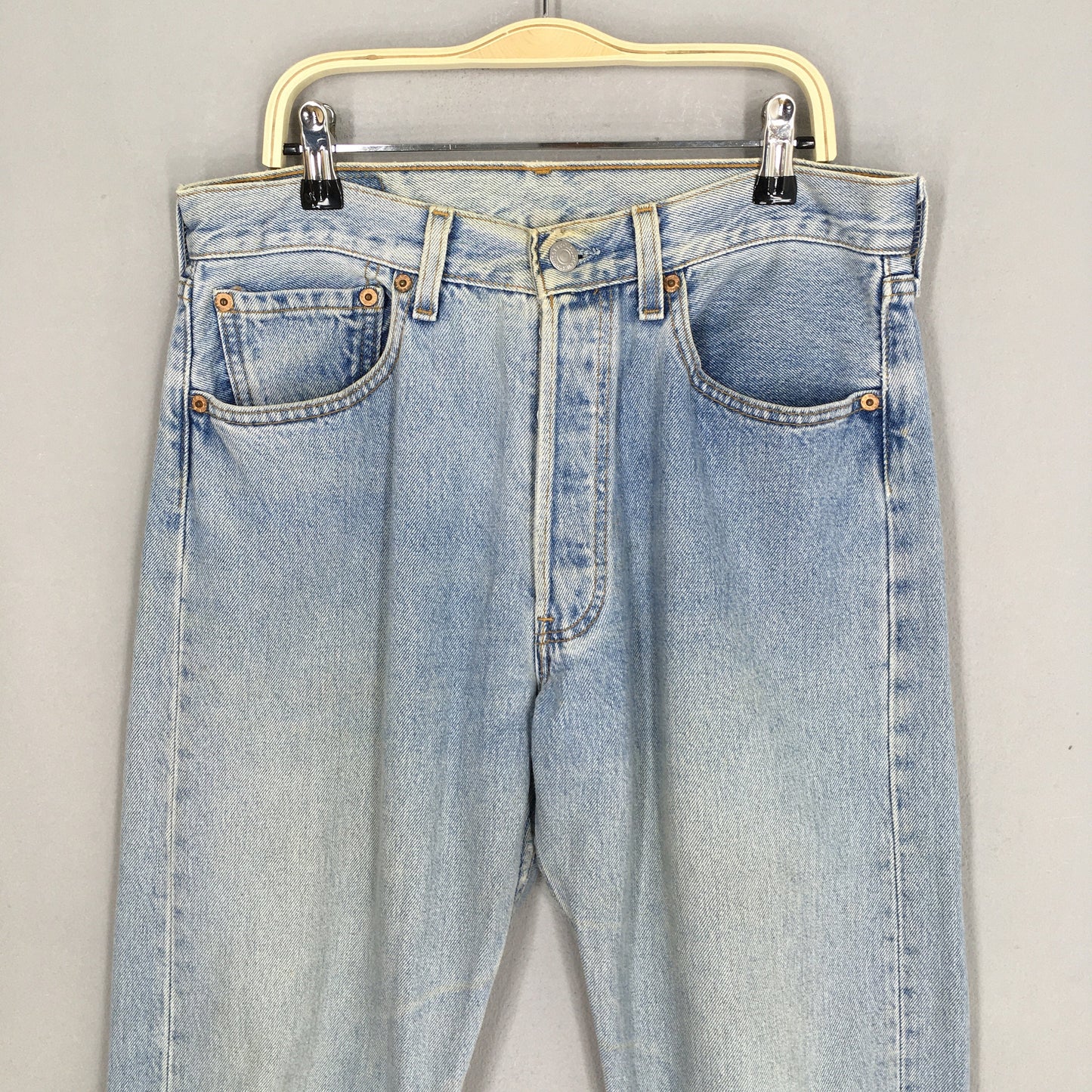 Levi's 501 Faded Blue Light Wash Jeans Size 30x28