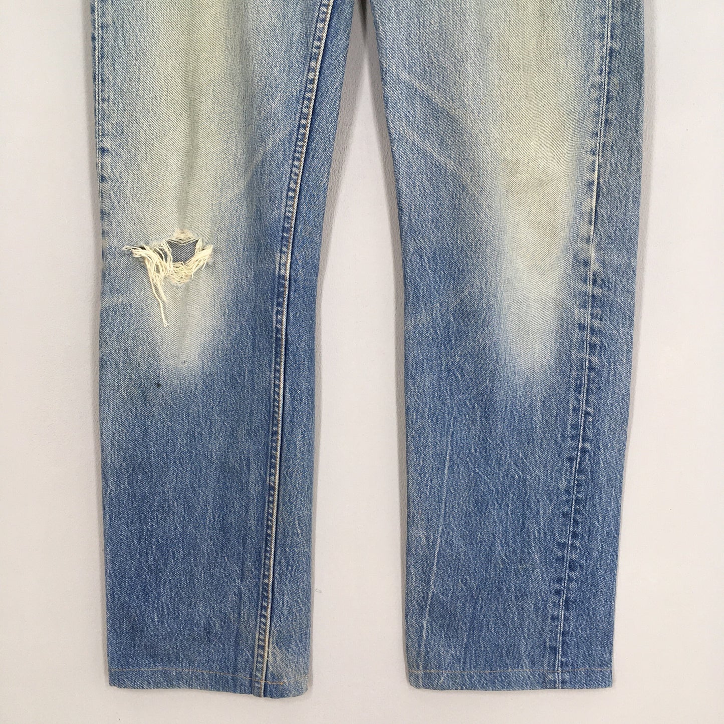 Levi's 501 Distressed Stonewash Jeans Size 32x32